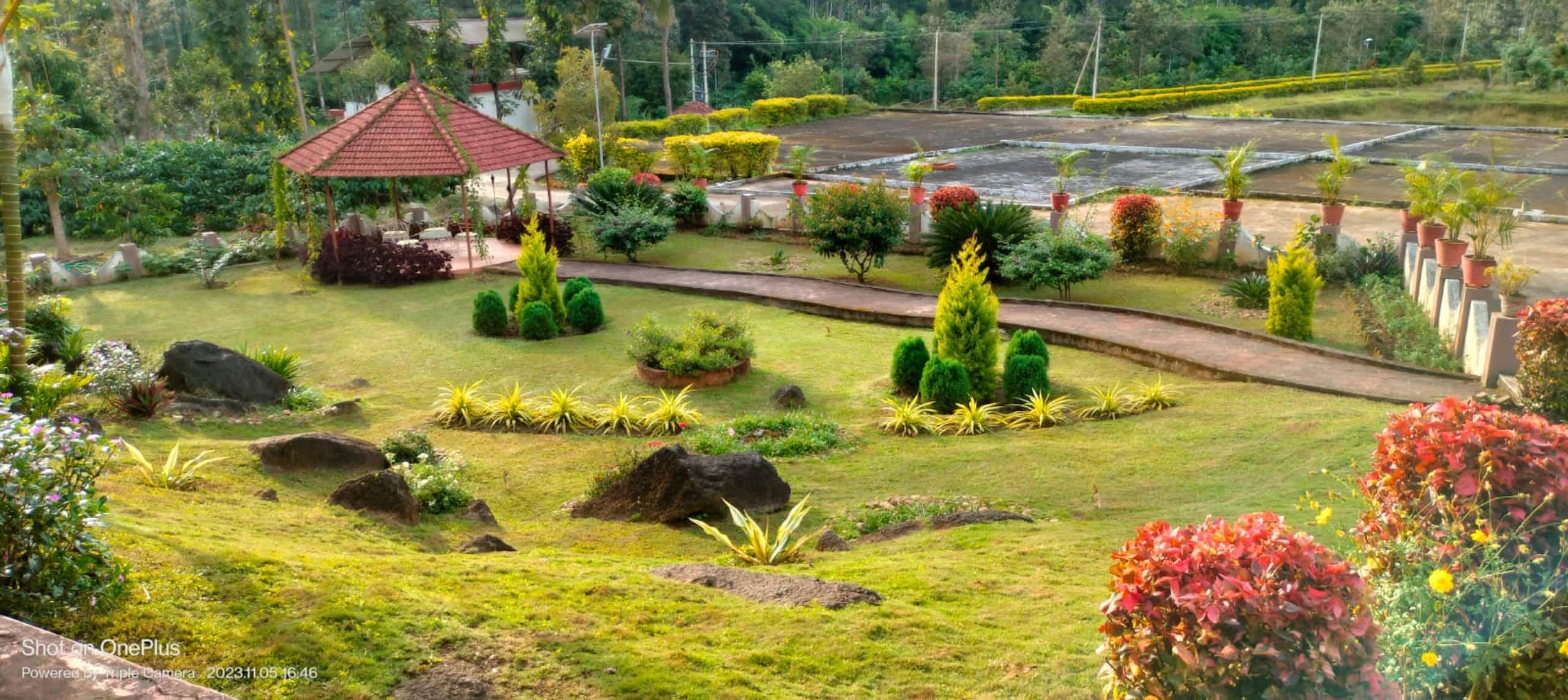 3 BR Bungalow "on the rocks" in Coorg | AC & WiFi 5