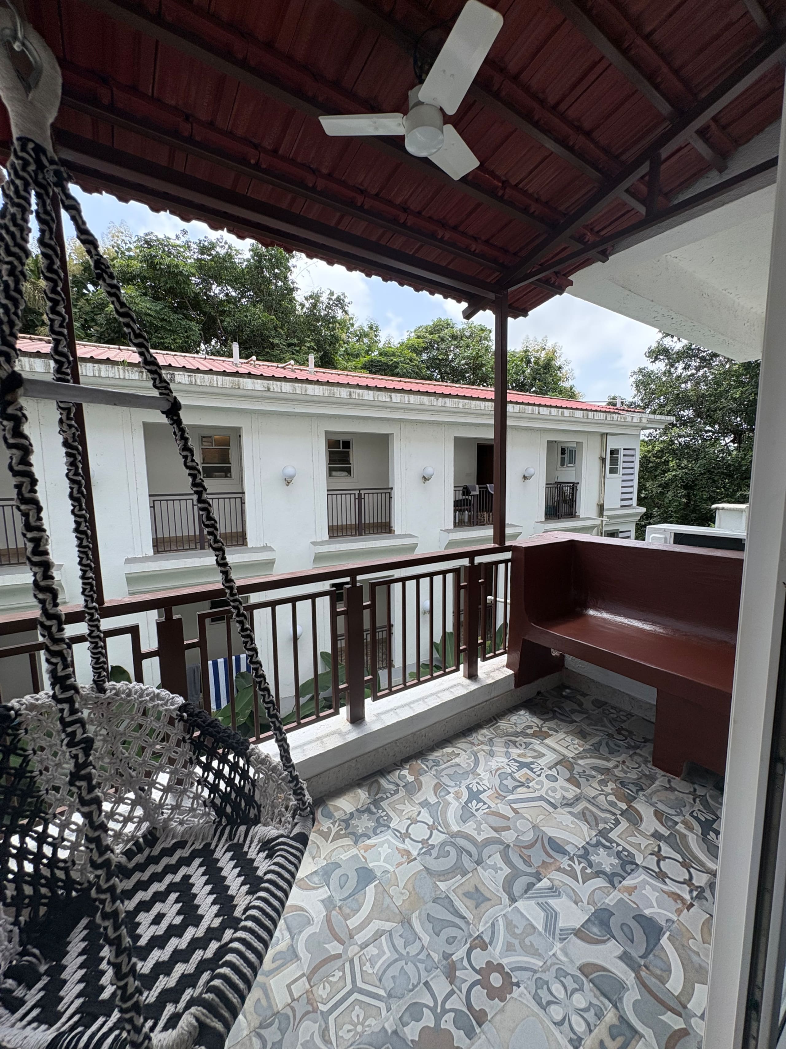 Scenic 1 bhk with bathtub in Siolim |Mimoso stays 40