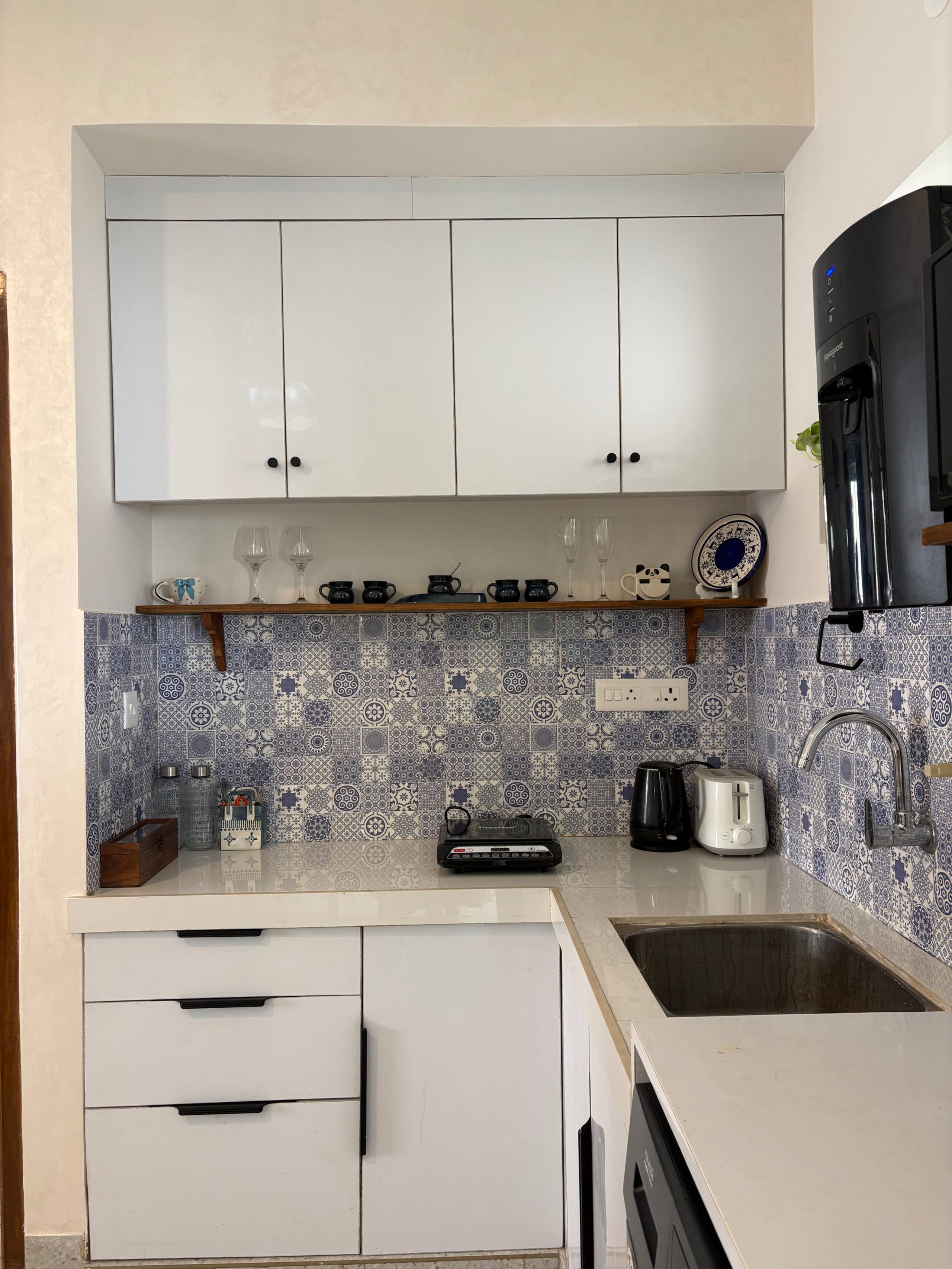 Scenic 1 bhk with bathtub in Siolim |Mimoso stays 25