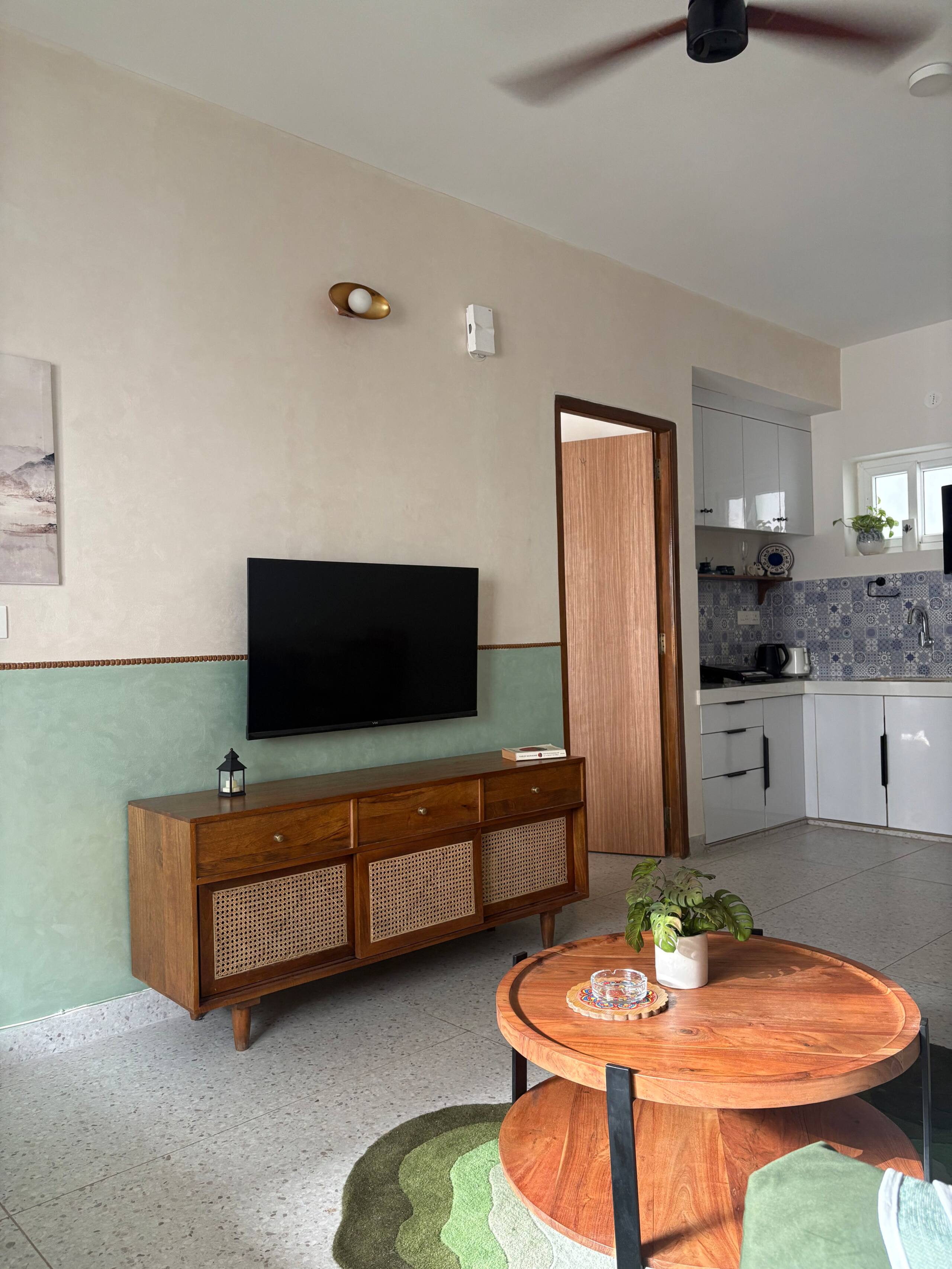 Scenic 1 bhk with bathtub in Siolim |Mimoso stays 14