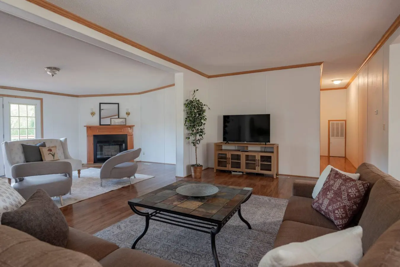Tranquil 4-BDR Escape 2King Beds + Free Parking* 7