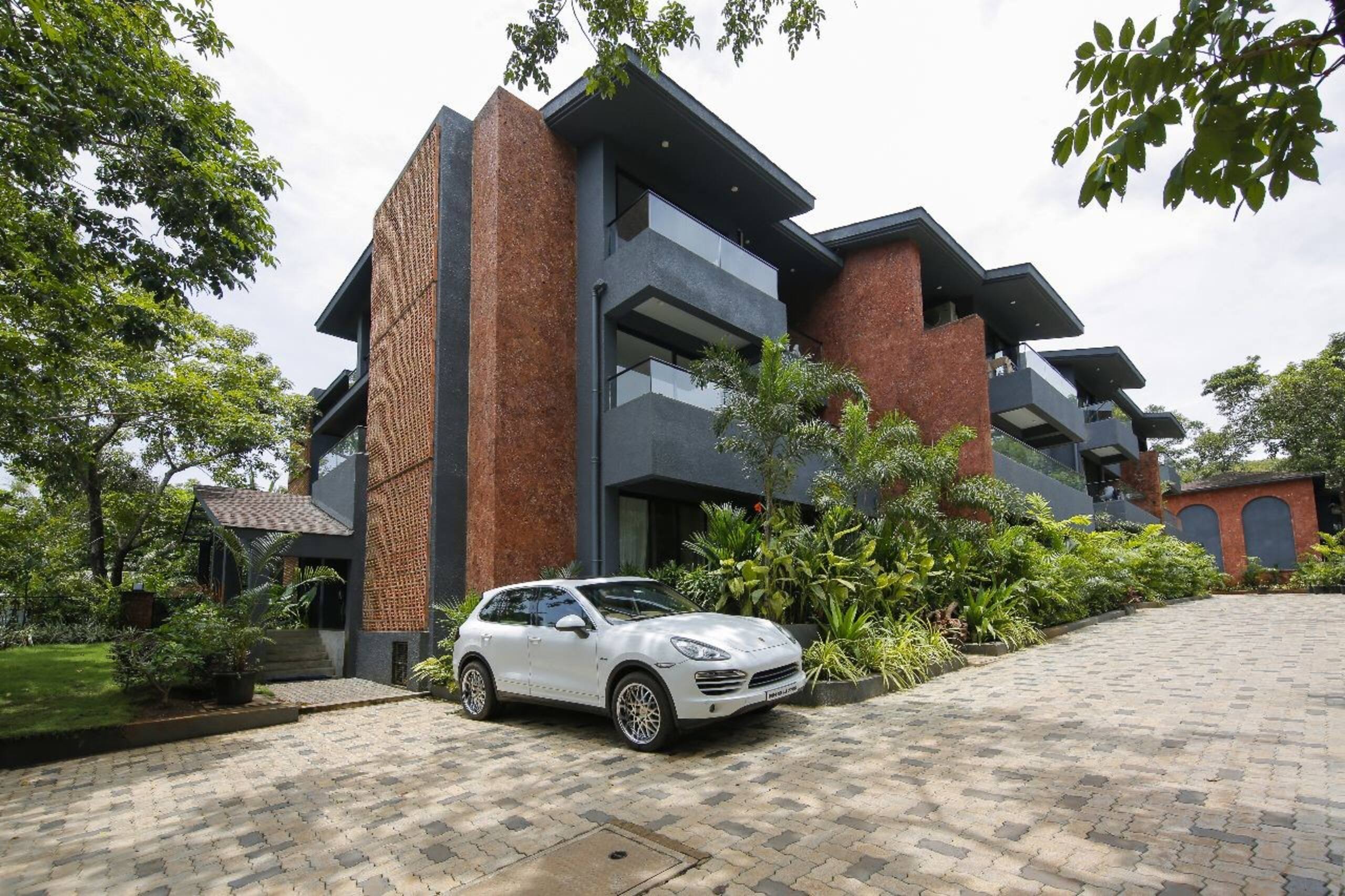 Amado Homes 25