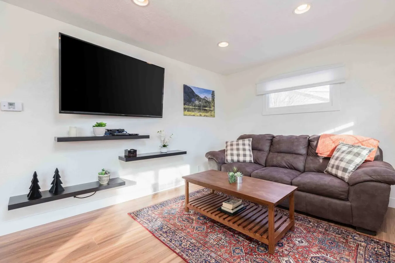Millcreek Basecamp - Pet friendly and Convenient! — photo 2