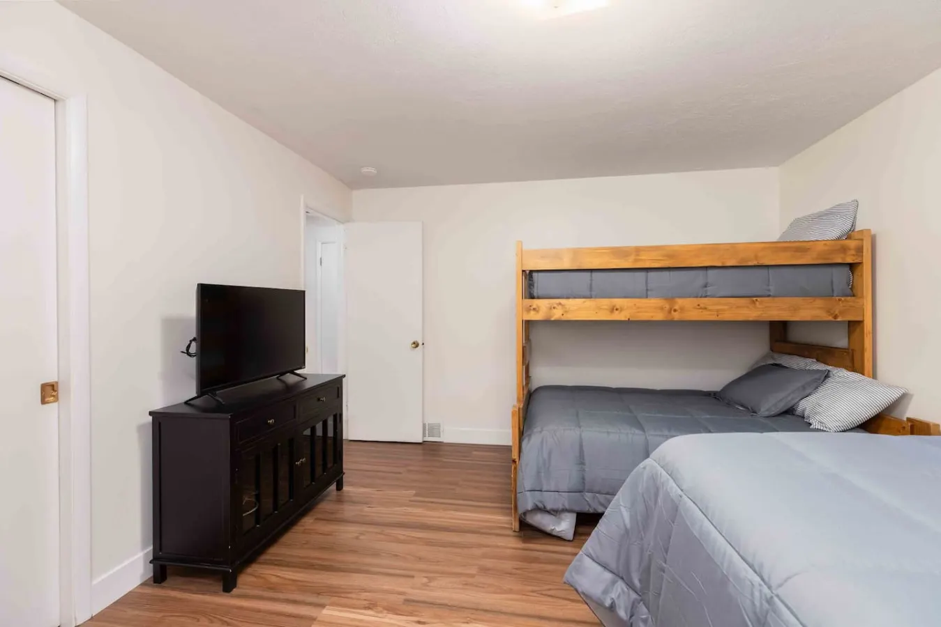 Millcreek Basecamp - Pet friendly and Convenient! 14
