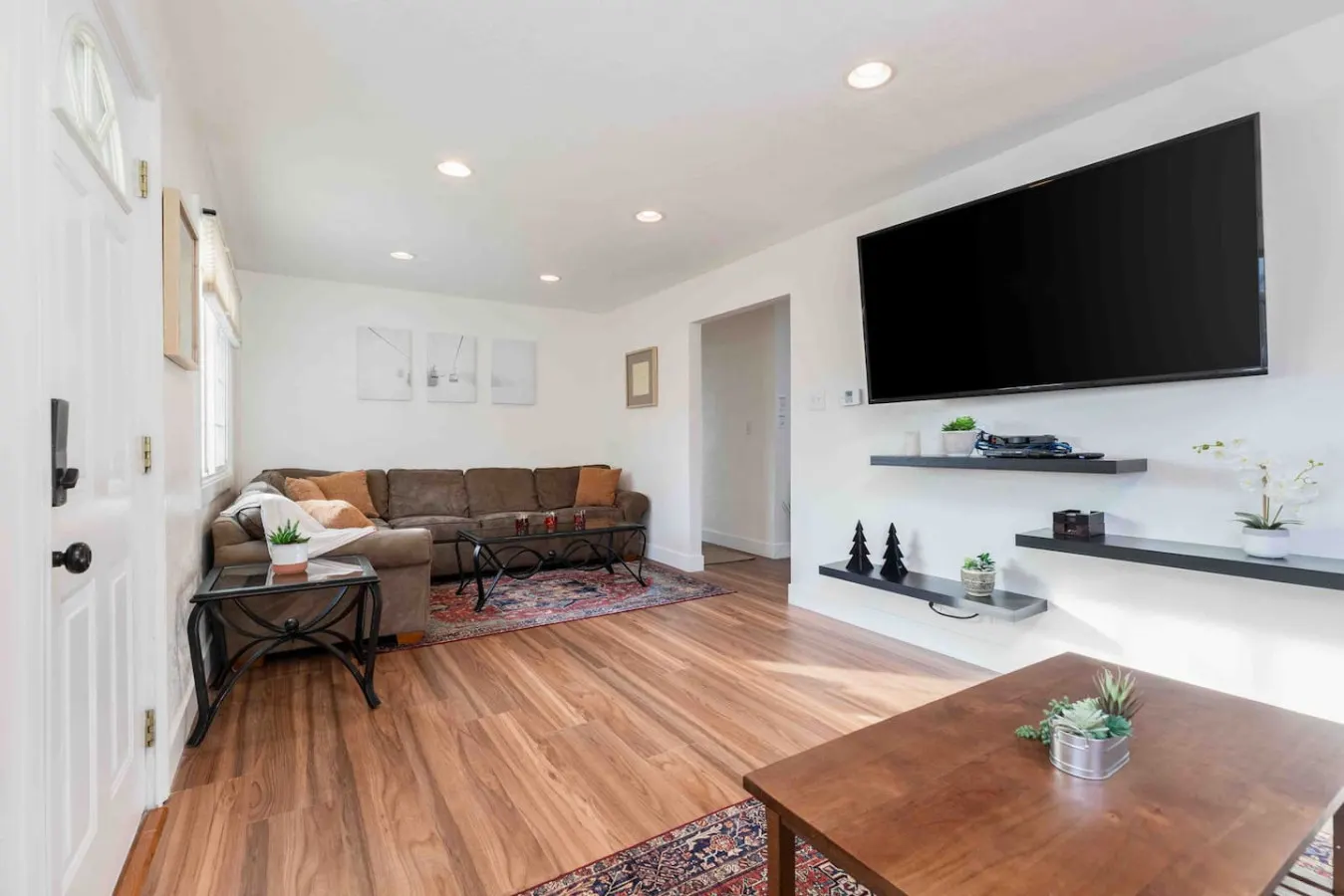 Millcreek Basecamp - Pet friendly and Convenient! — photo 3
