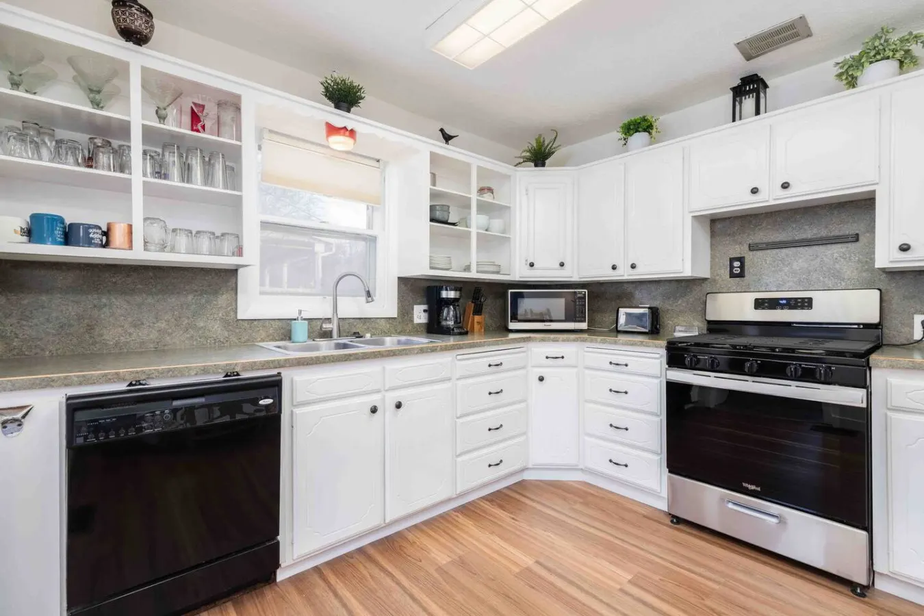 Millcreek Basecamp - Pet friendly and Convenient! — photo 5