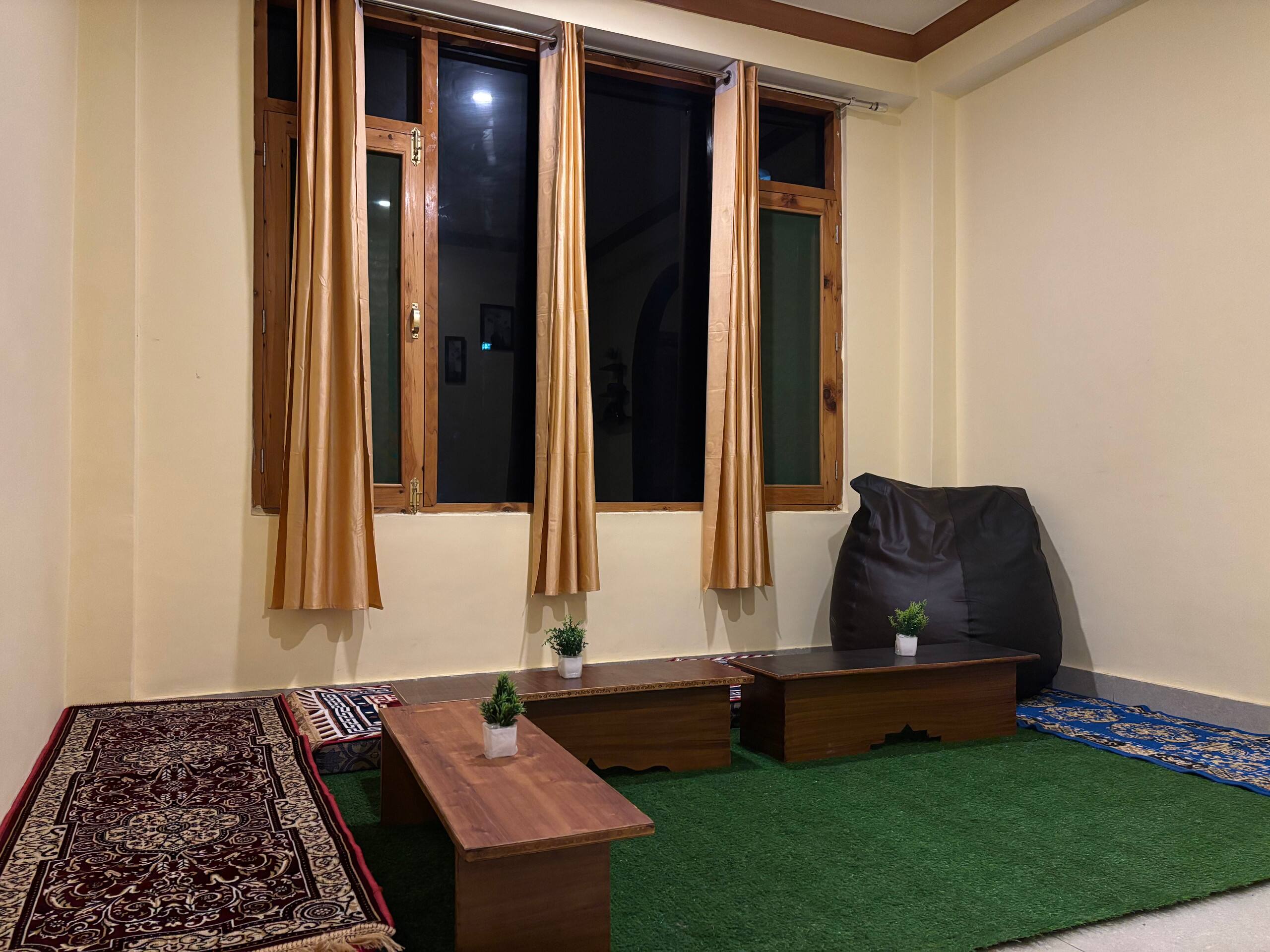 Three Room Set (Himalayan Tradition) 6