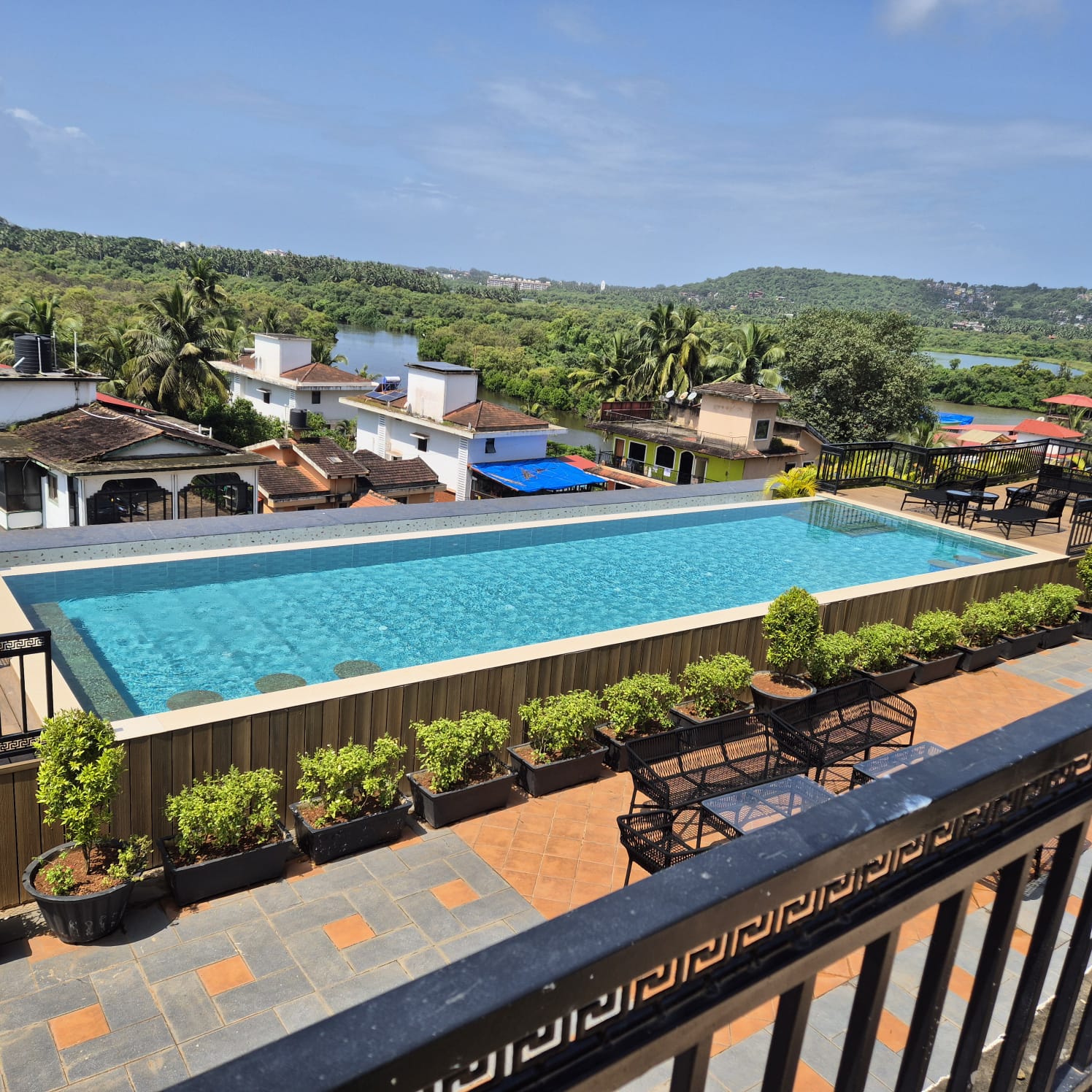 Villa Fursat · Pool · Sprawling Garden · Candolim — photo 2