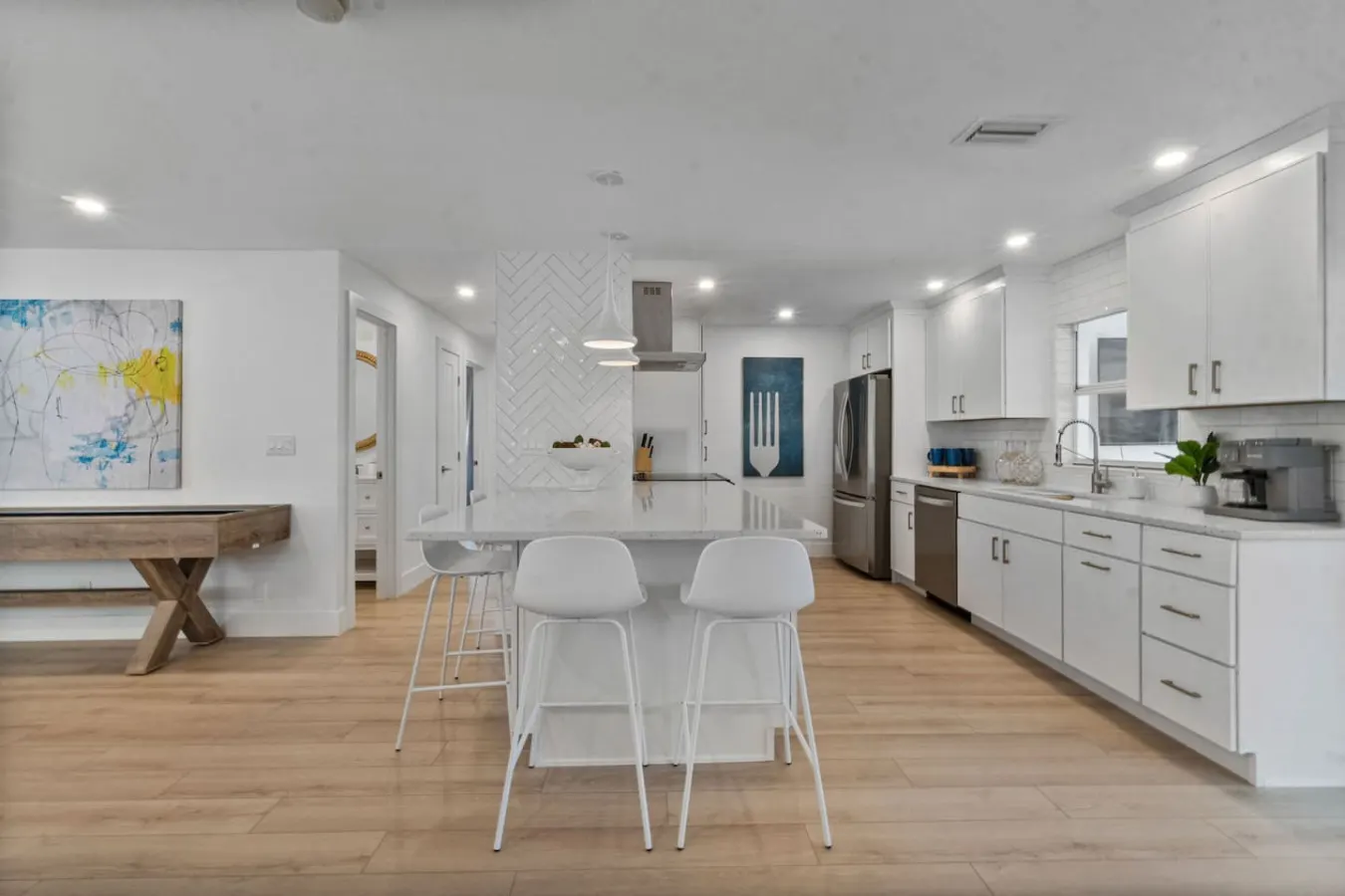Goldfish Beach House 18
