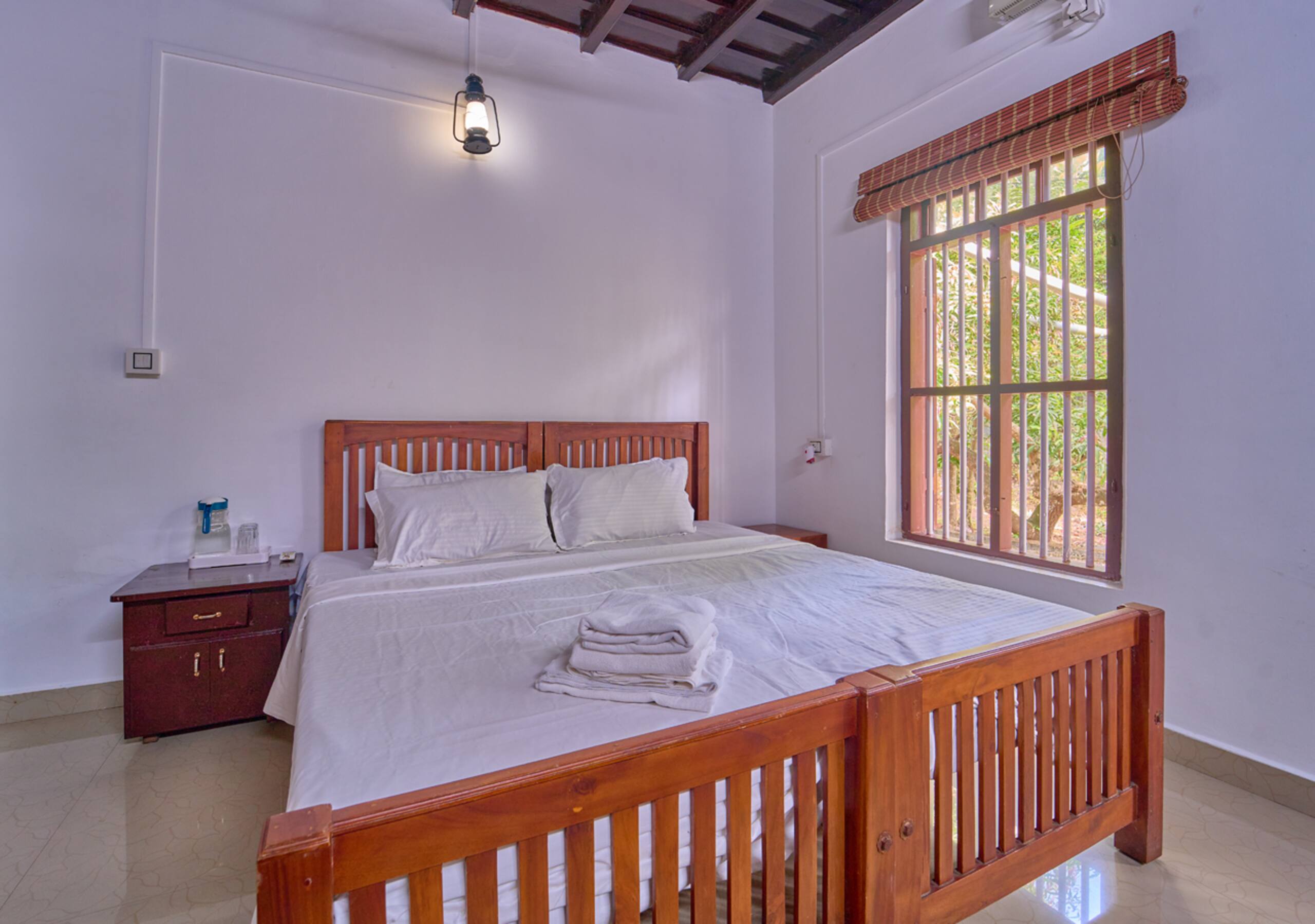 Alappuzha Lakefront Heritage Home | Backwaters 22