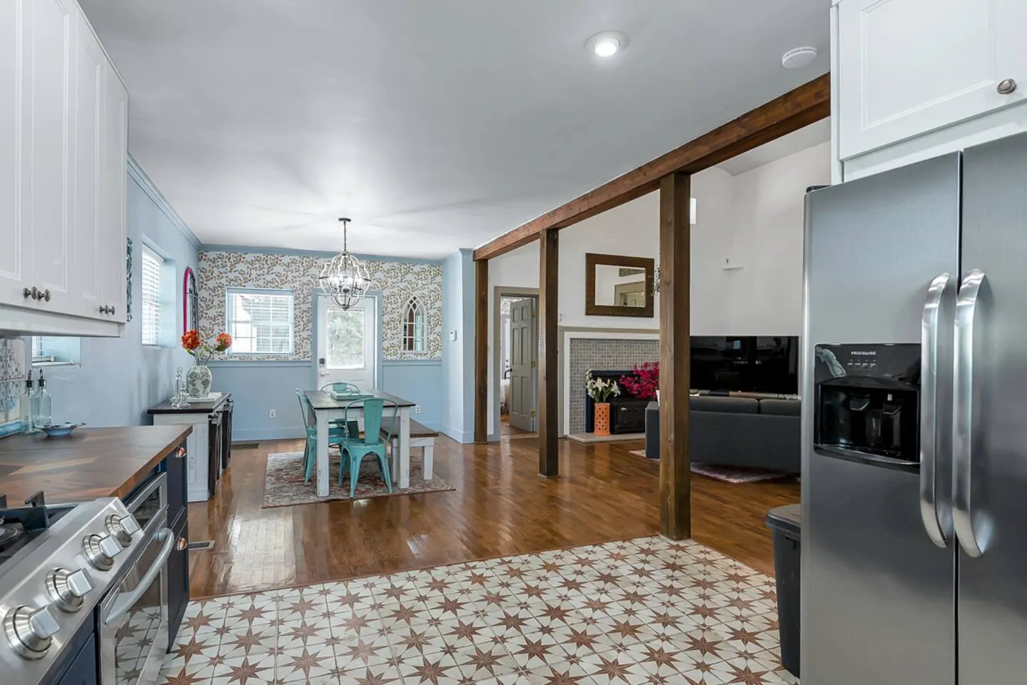 Norfolk Beach Casita Fenced Yard + Dogs 14