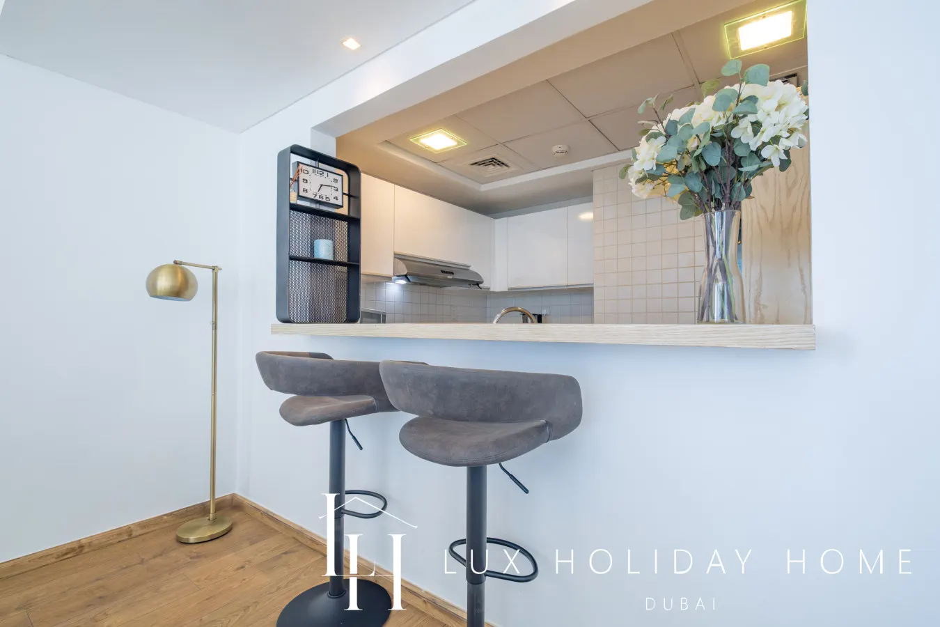 LUX The JBR Beach Sea View Suite 15