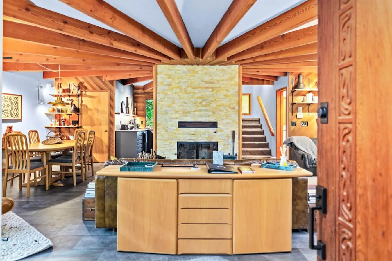 Architect Designed Round Cabin w Hot Tub & Sauna 13