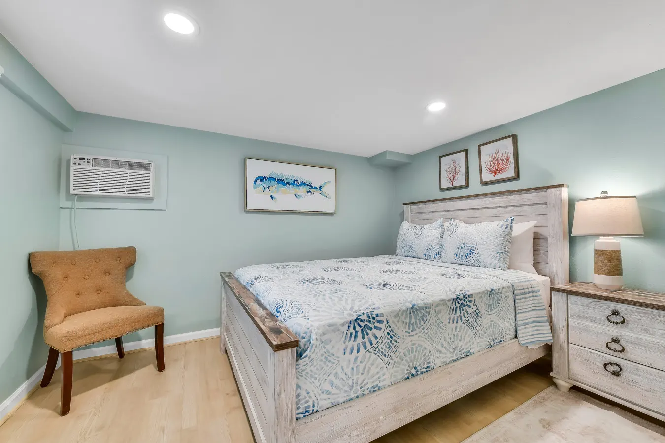 The Lazy Palm Cottage with Hot Tub and Near Beach 17