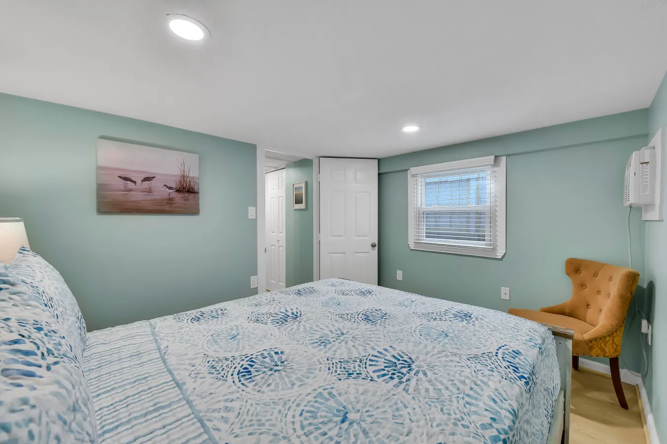 The Lazy Palm Cottage with Hot Tub and Near Beach 18