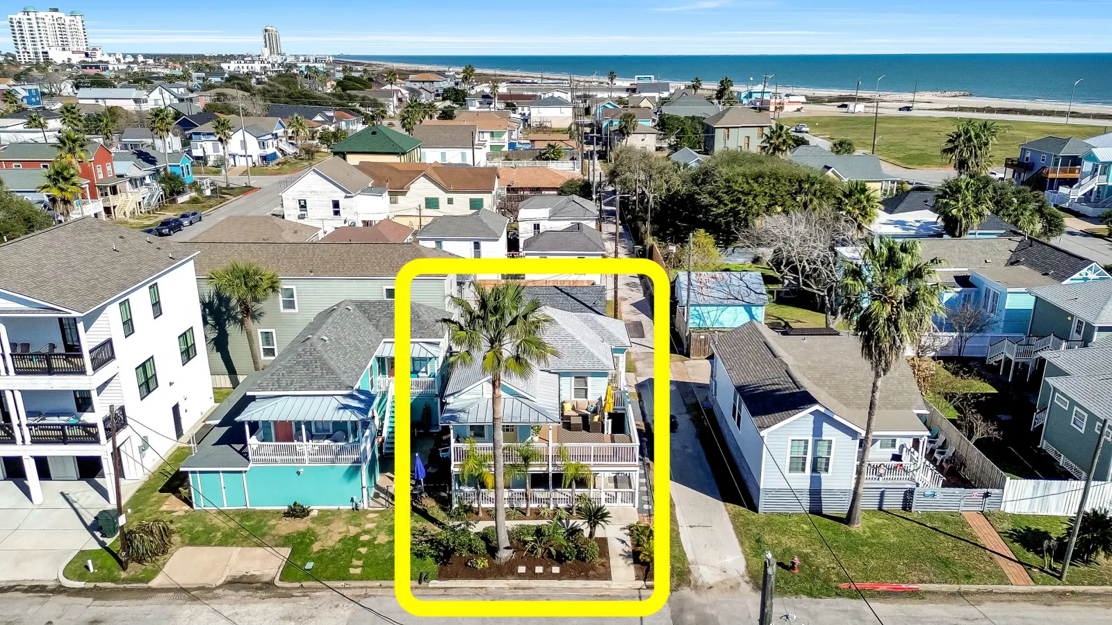 The Lazy Palm Cottage with Hot Tub and Near Beach — photo 4