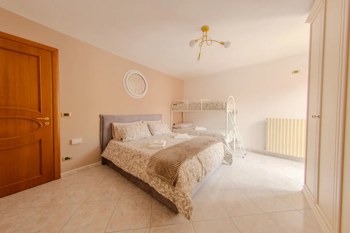 Casa Vacanze La Piazzetta 7