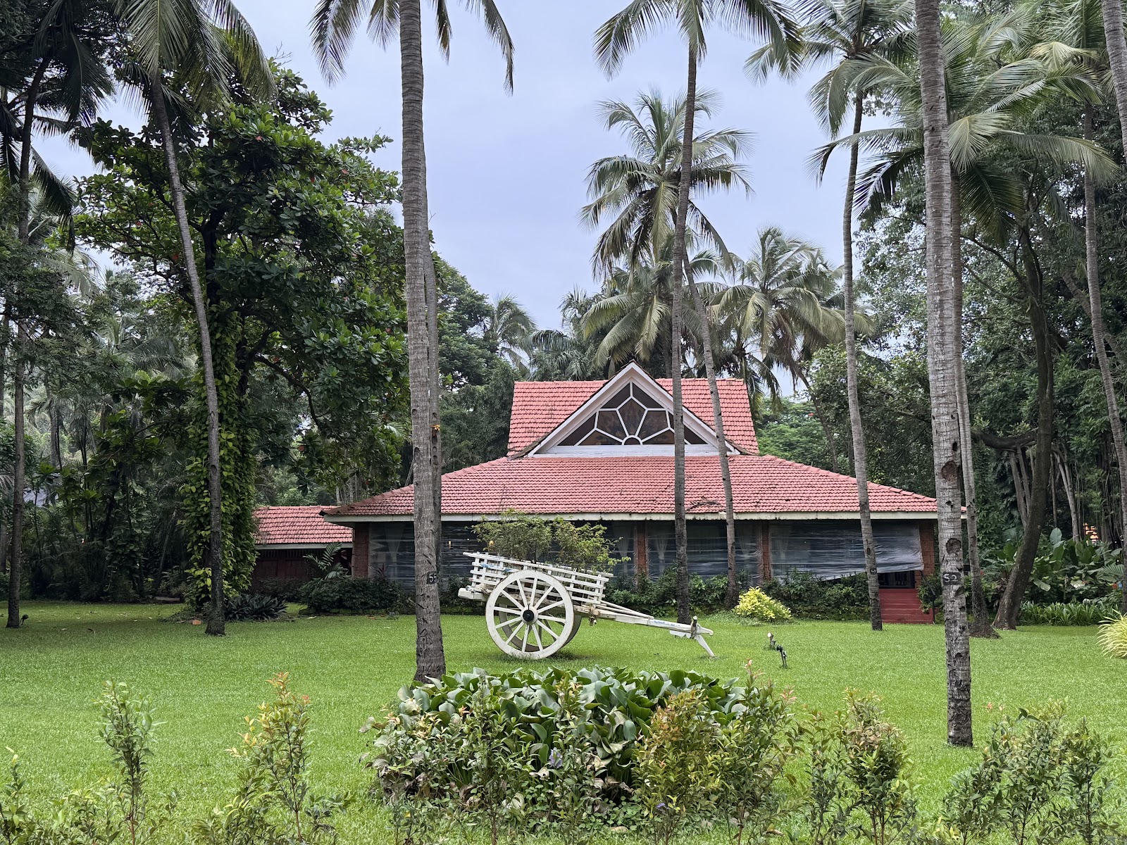 203 Charming Rooms near Taj Holiday Village 10