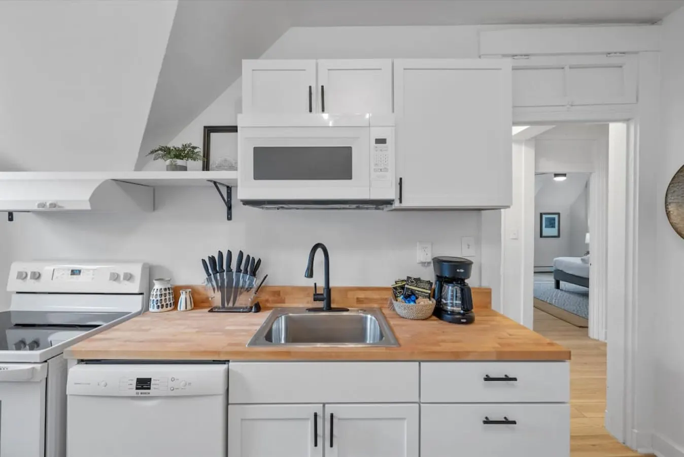 Cozy 3BR near Zoo Hospitals UC Free Parking 9