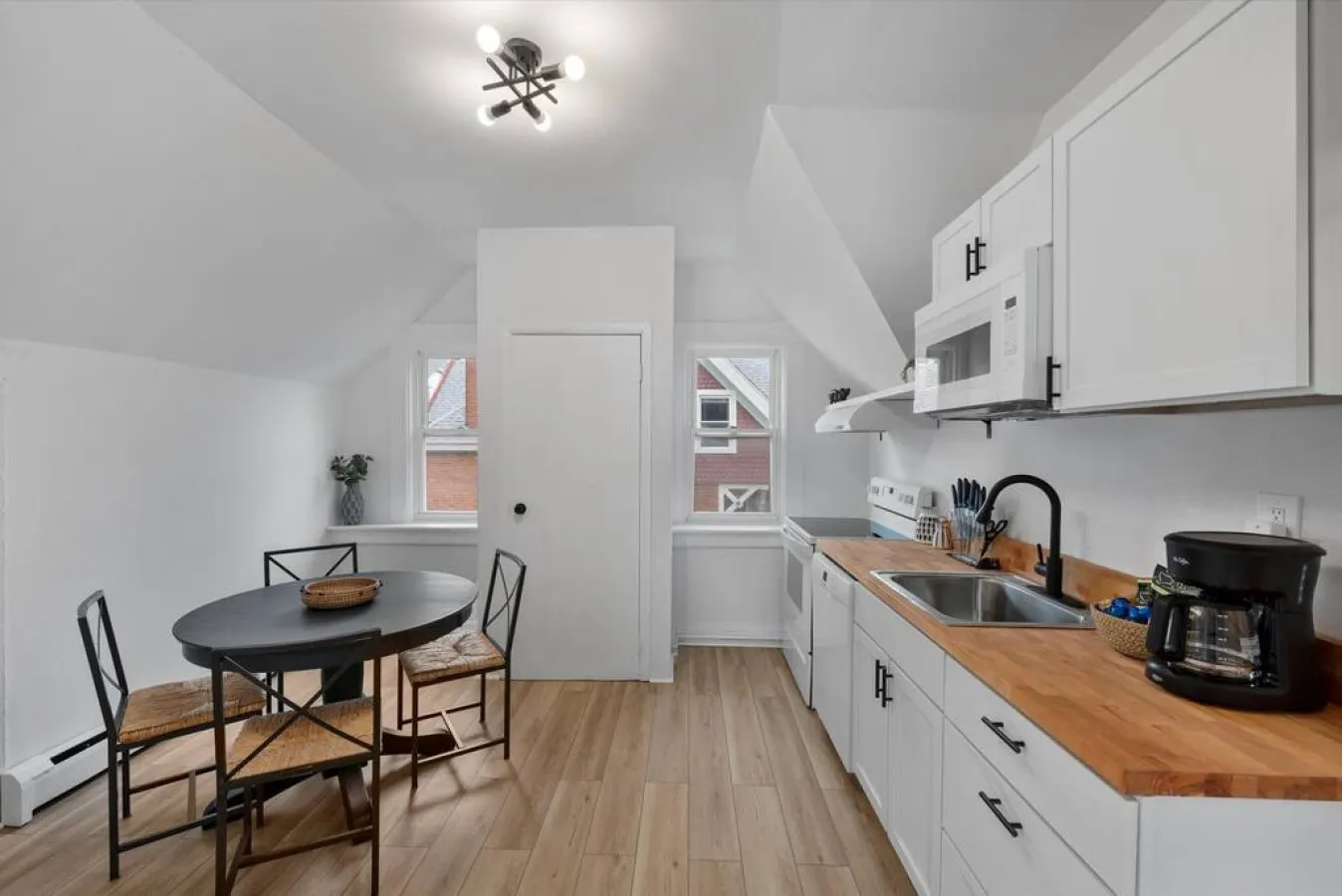 Cozy 3BR near Zoo Hospitals UC Free Parking 12