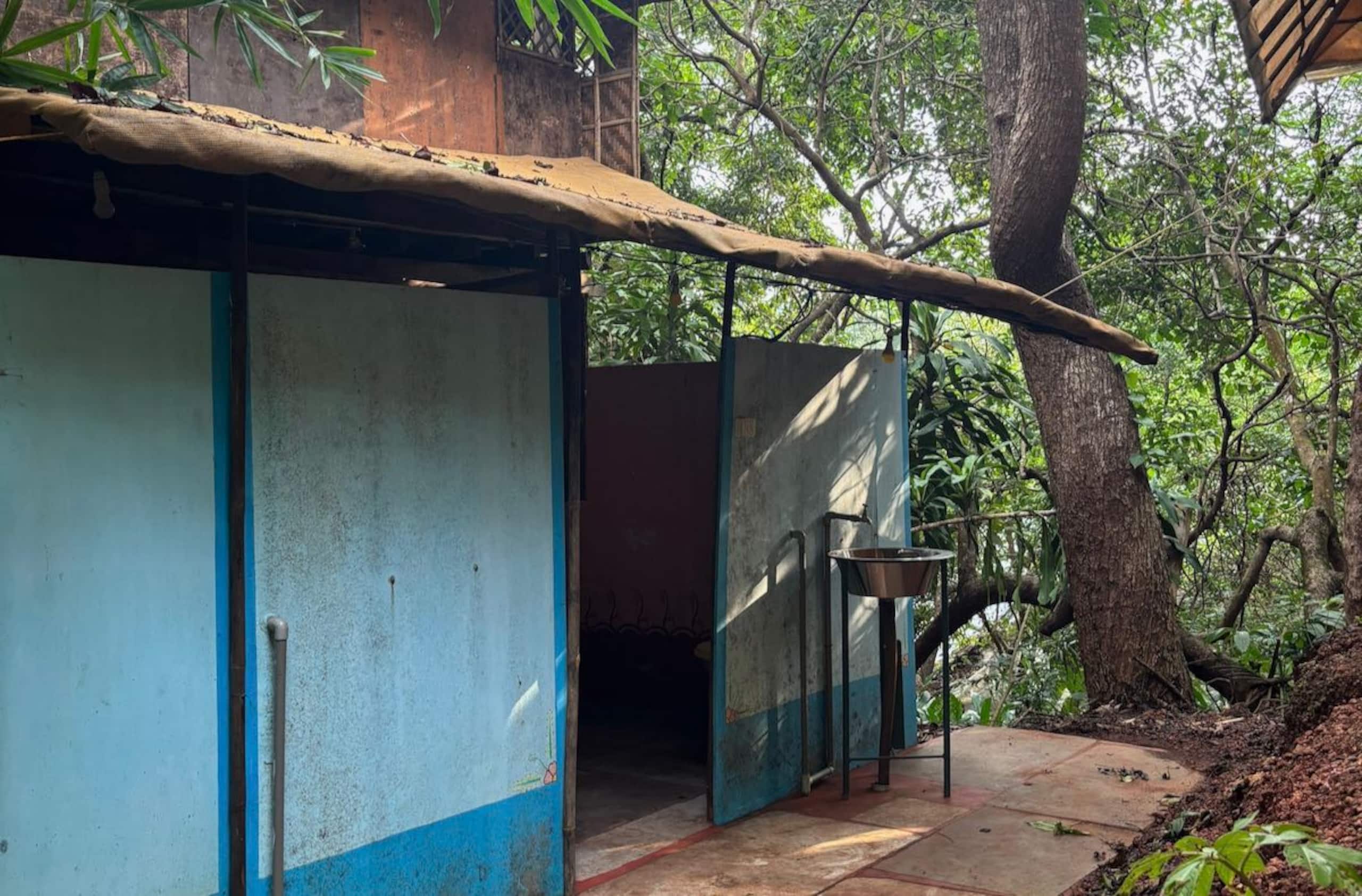 Jungle Mixed Hostel 15