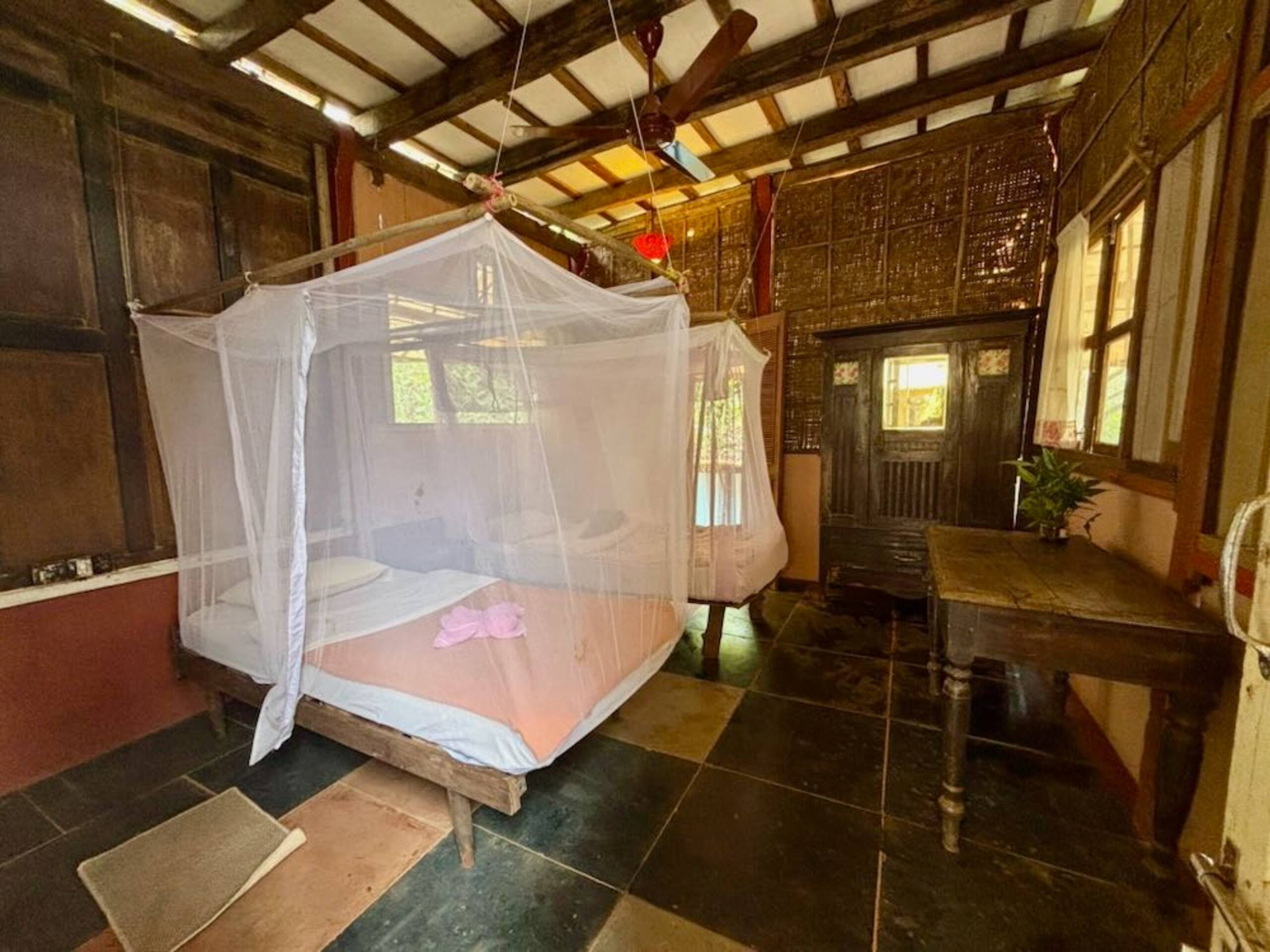 Jungle Mixed Hostel 20