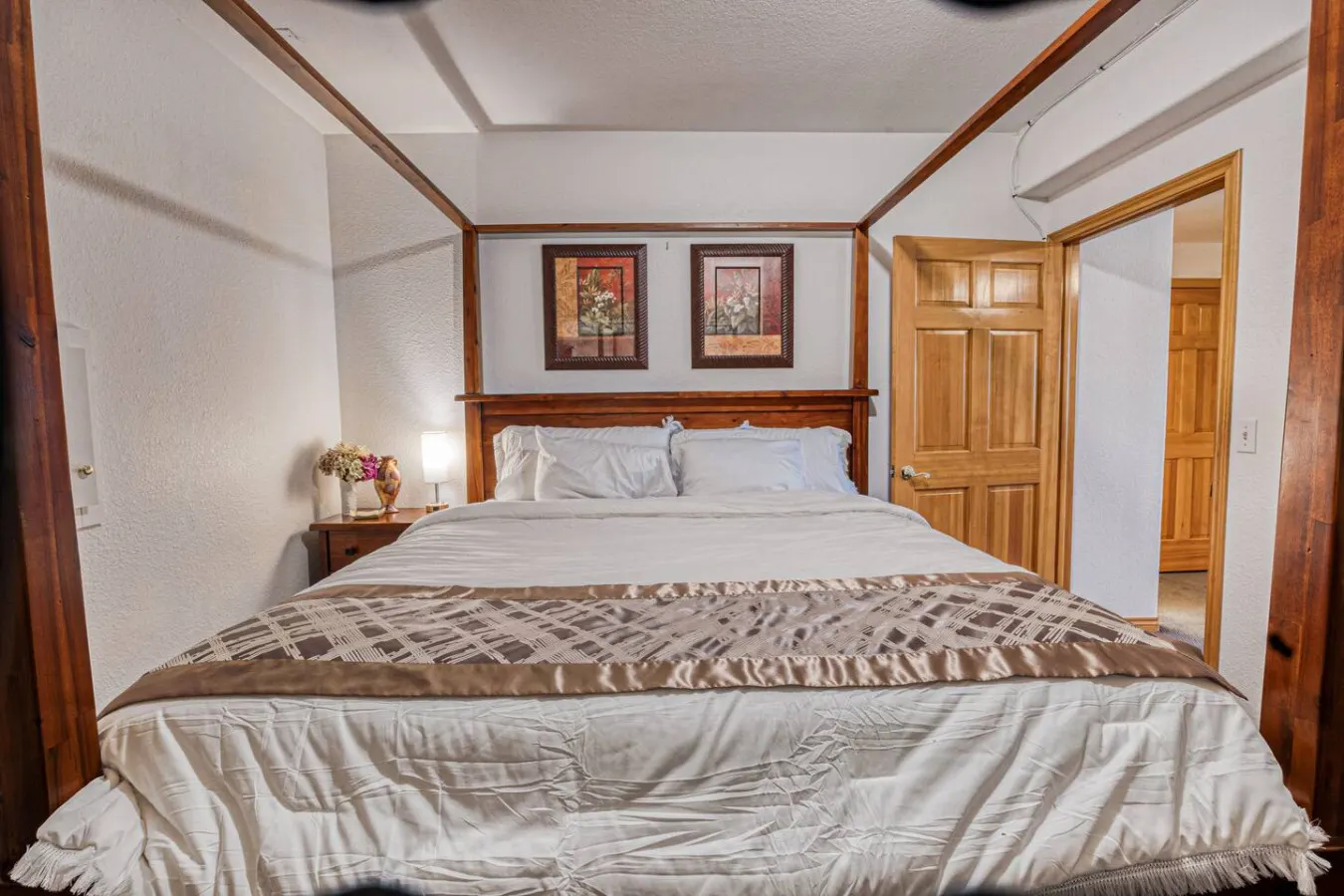 Walkout Private Basement Outlet/Golf Course/Lake 12