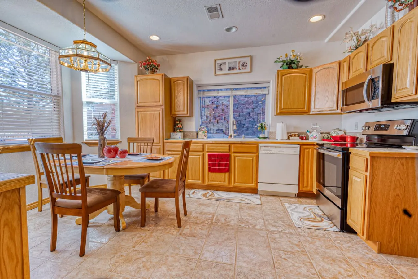 Walkout Private Basement Outlet/Golf Course/Lake 6