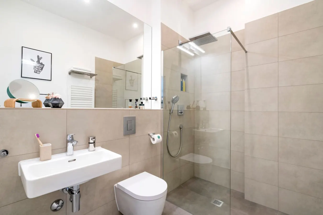 2-Bedroom Apartment with 2 Bathrooms & Balcony — photo 4