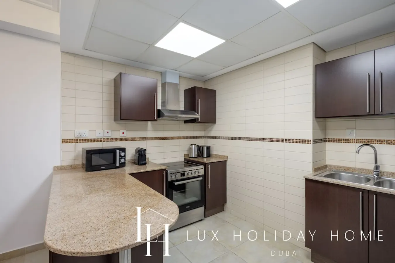 LUX The JLT Gold Crest Suite 11