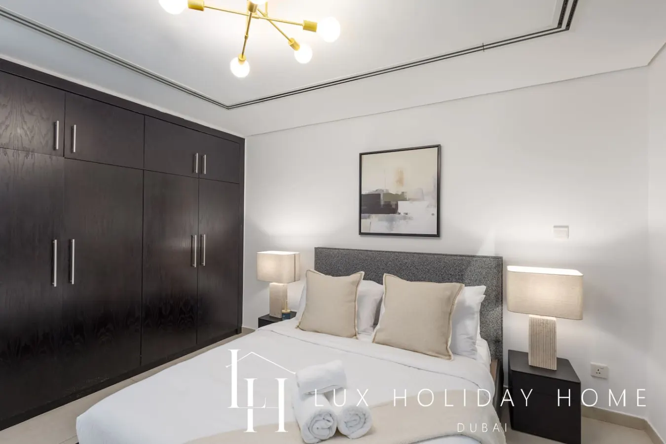 LUX The JLT Gold Crest Suite 14