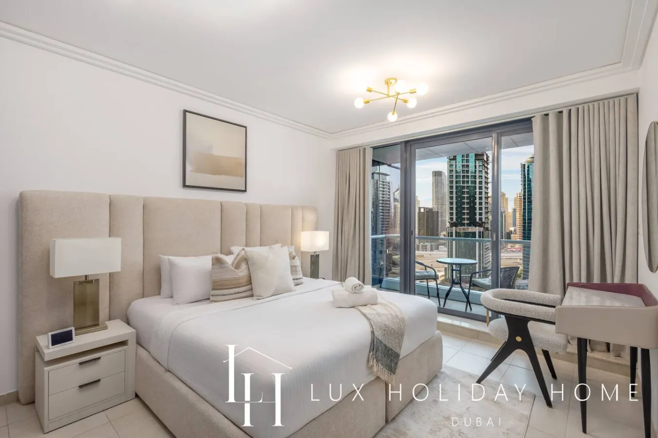 LUX The JLT Gold Crest Suite 6