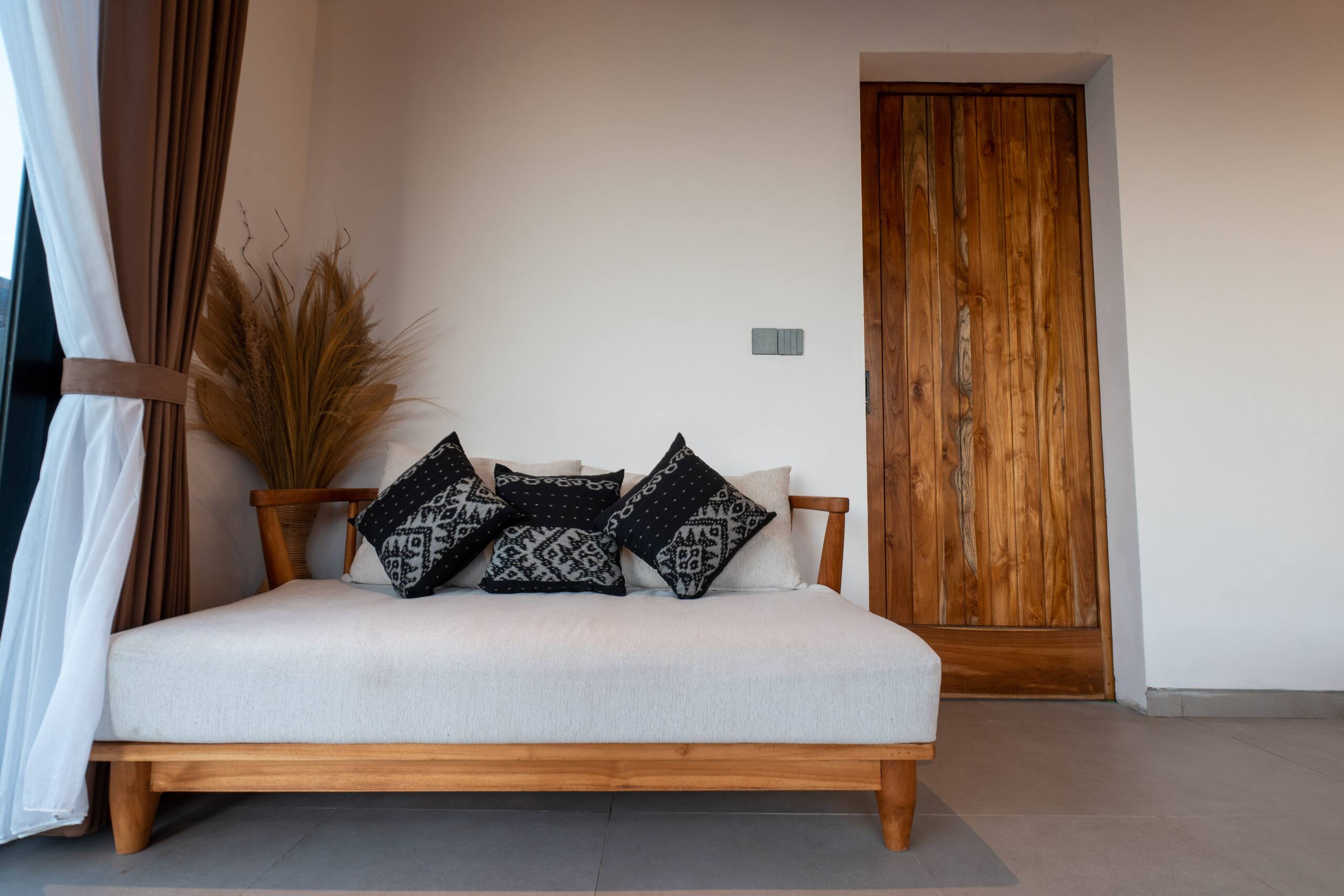 luxury 1 bed room private pool villa at Sebatu 10