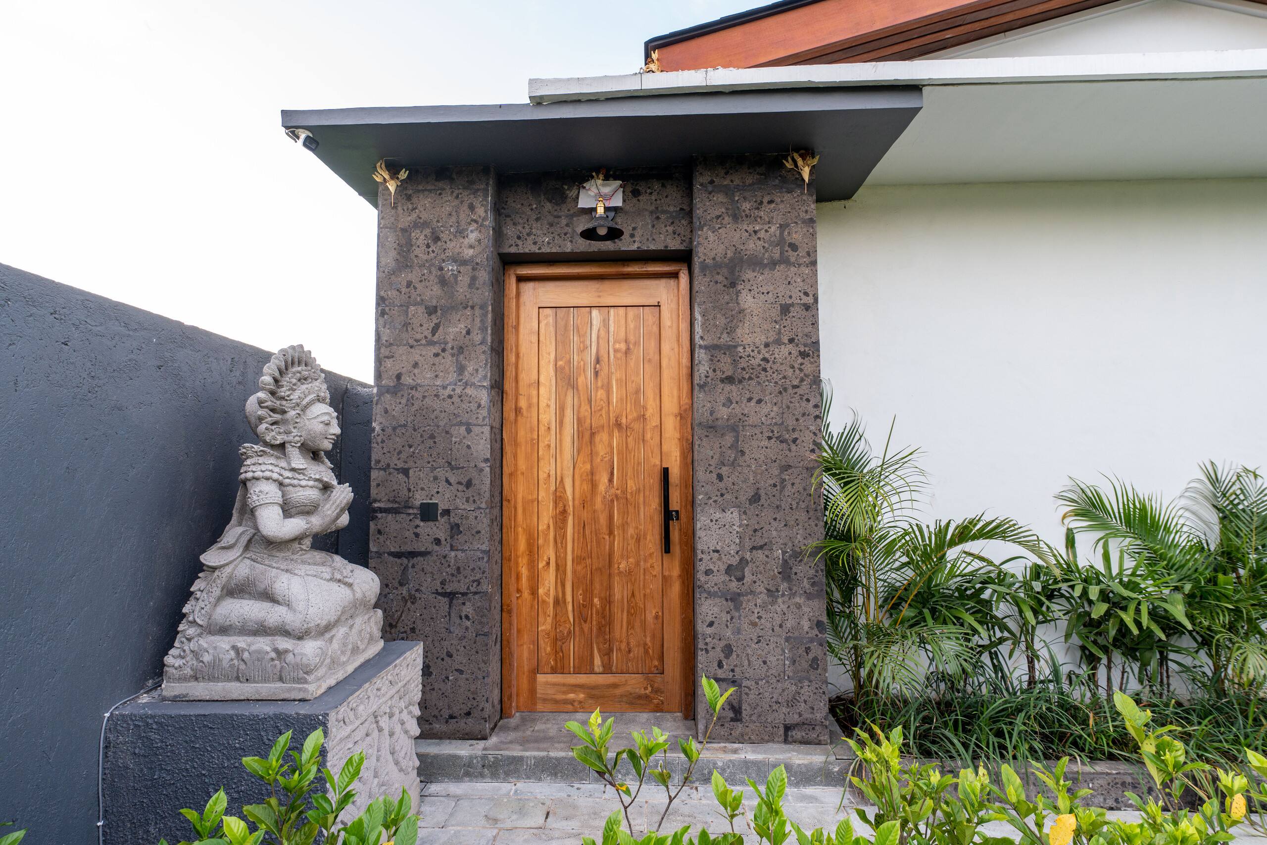 luxury 1 bed room private pool villa at Sebatu 37