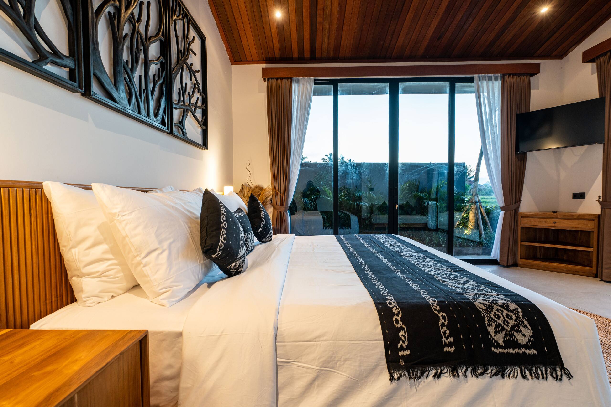 luxury 1 bed room private pool villa at Sebatu 14