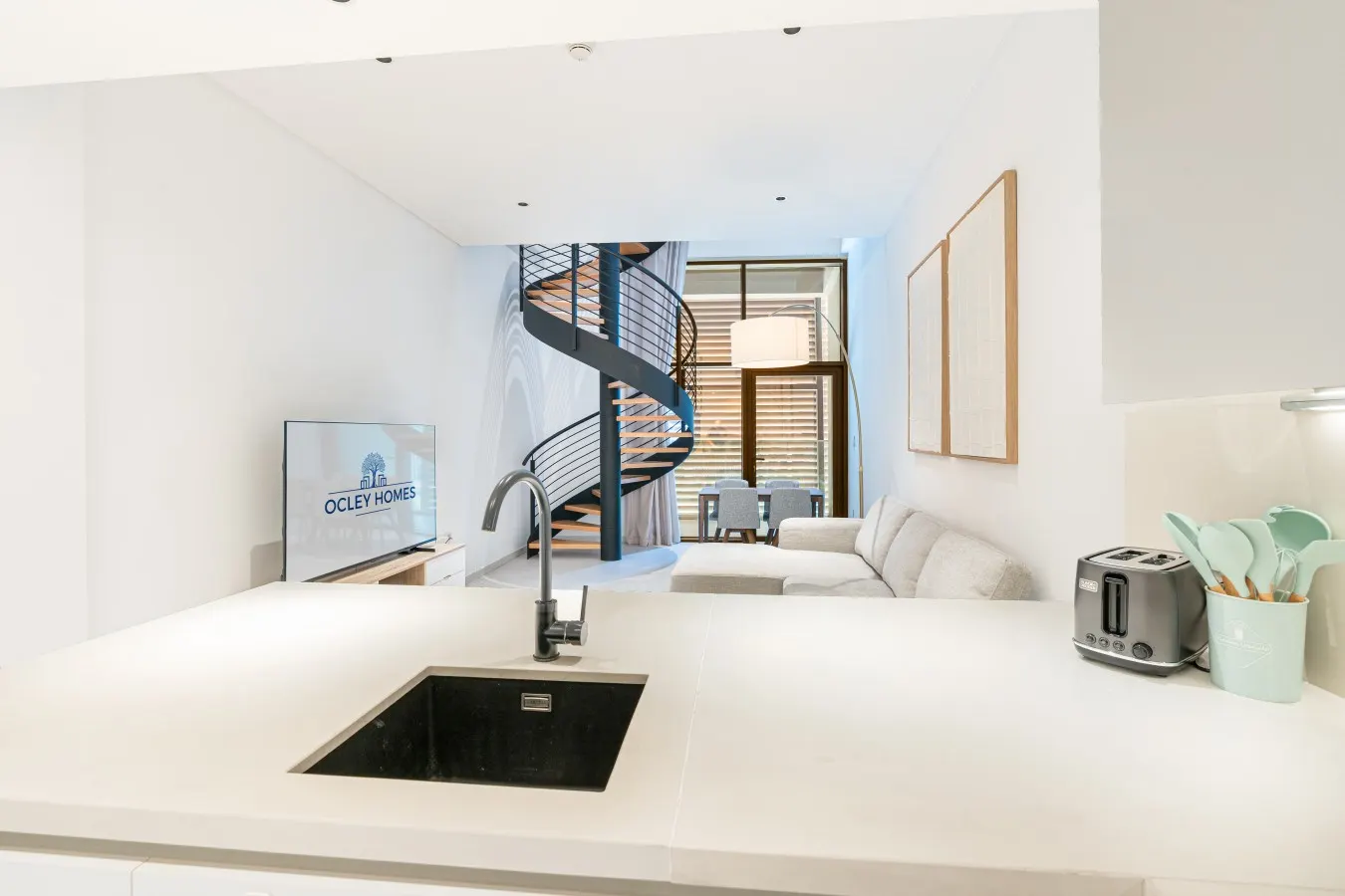 Duplex Modern Home on the Canal 9