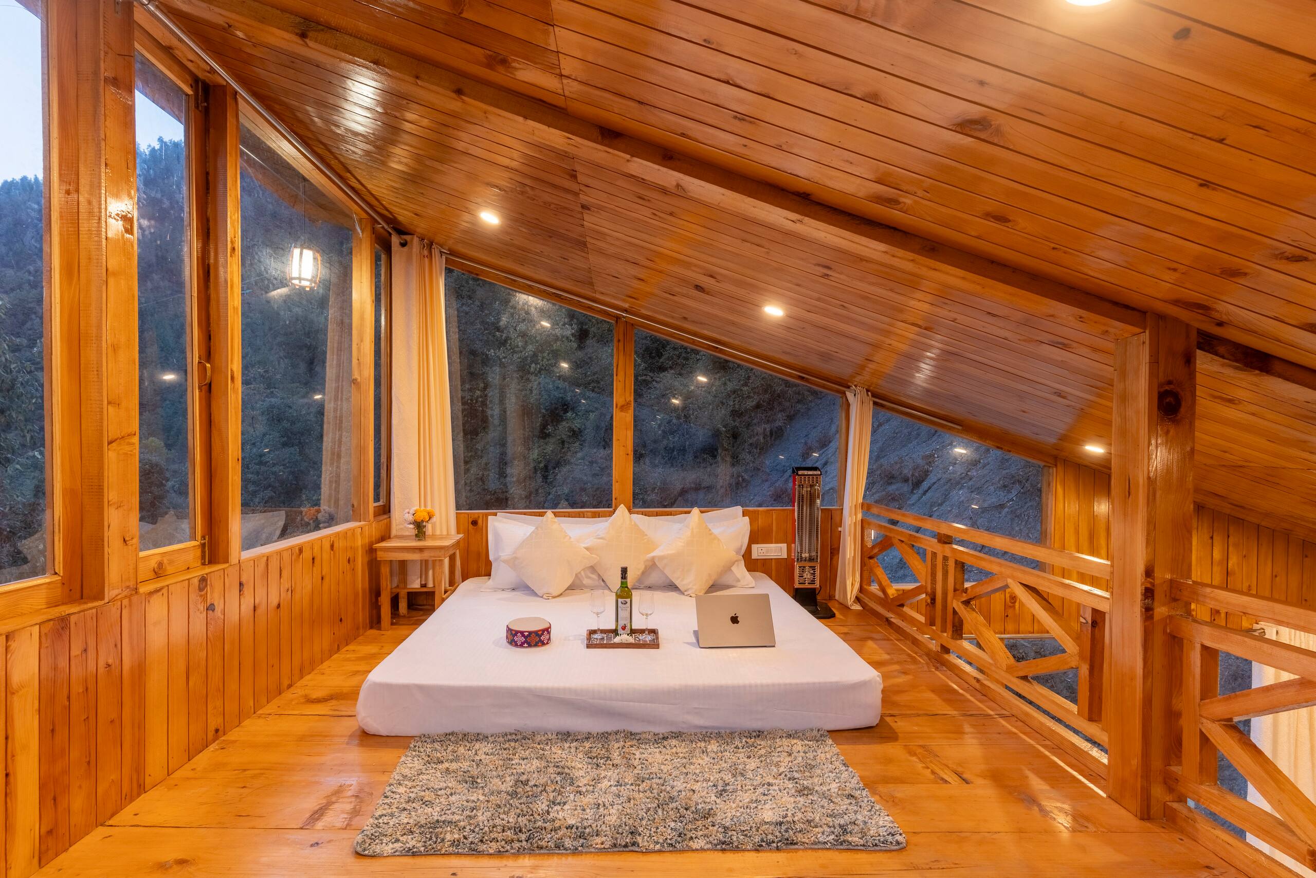 Treehouse Sunshine Retreat, Jibhi 11