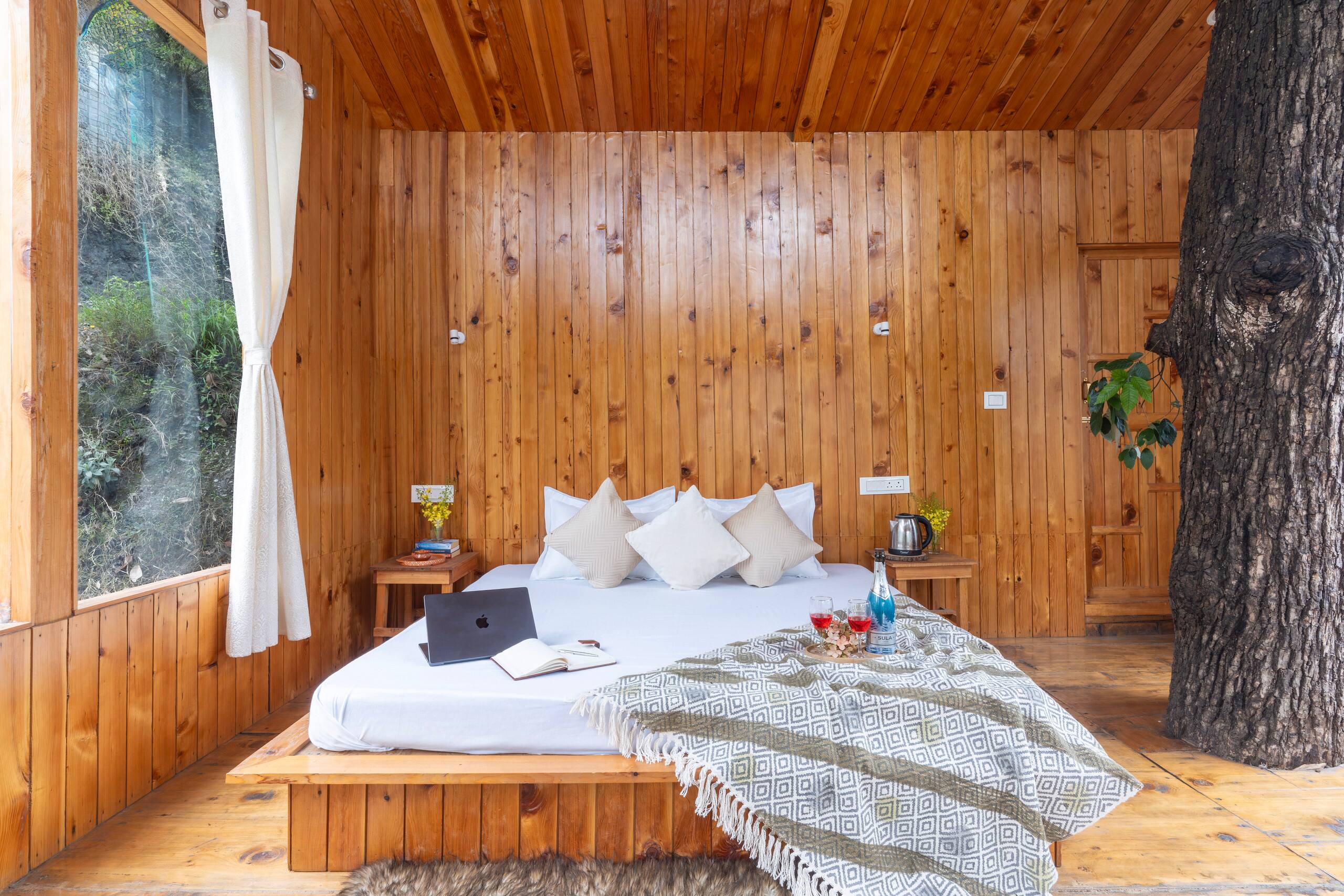 Treehouse Sunshine Retreat, Jibhi 38