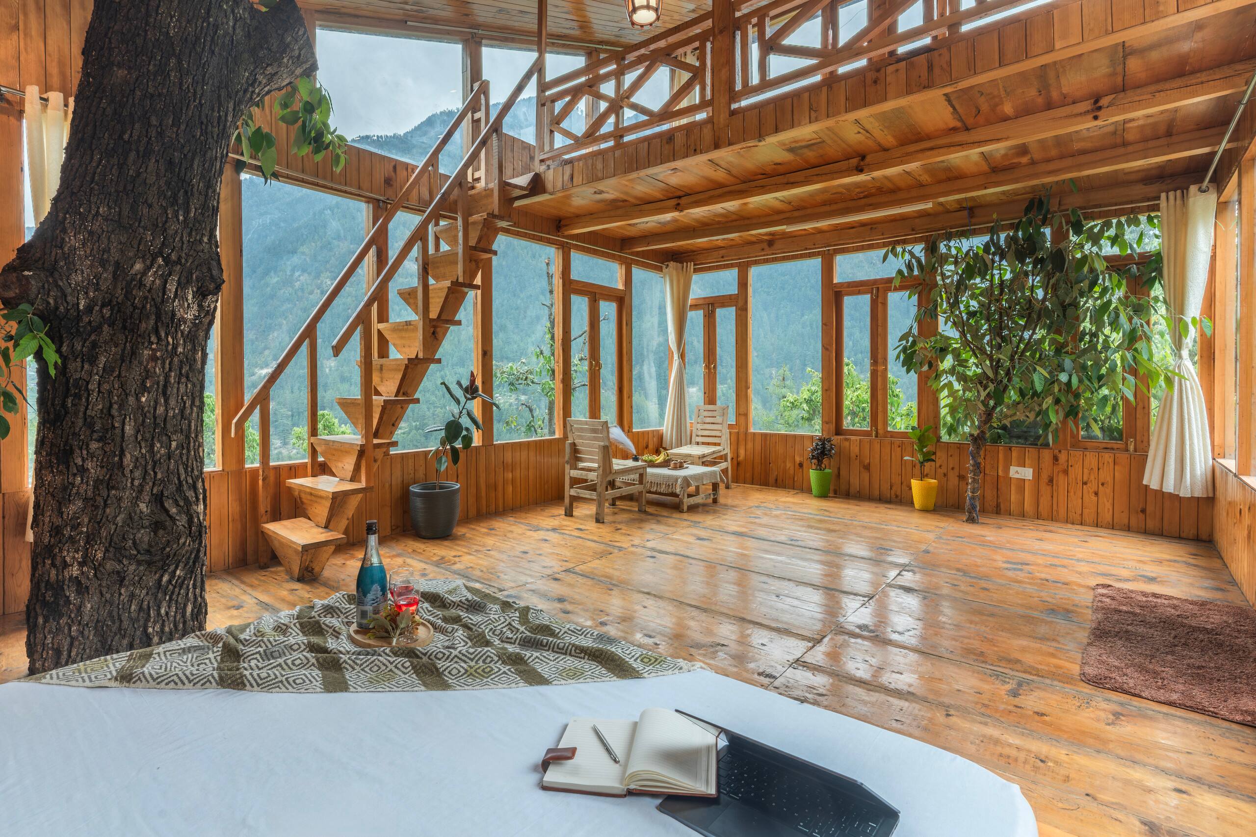 Treehouse Sunshine Retreat, Jibhi
