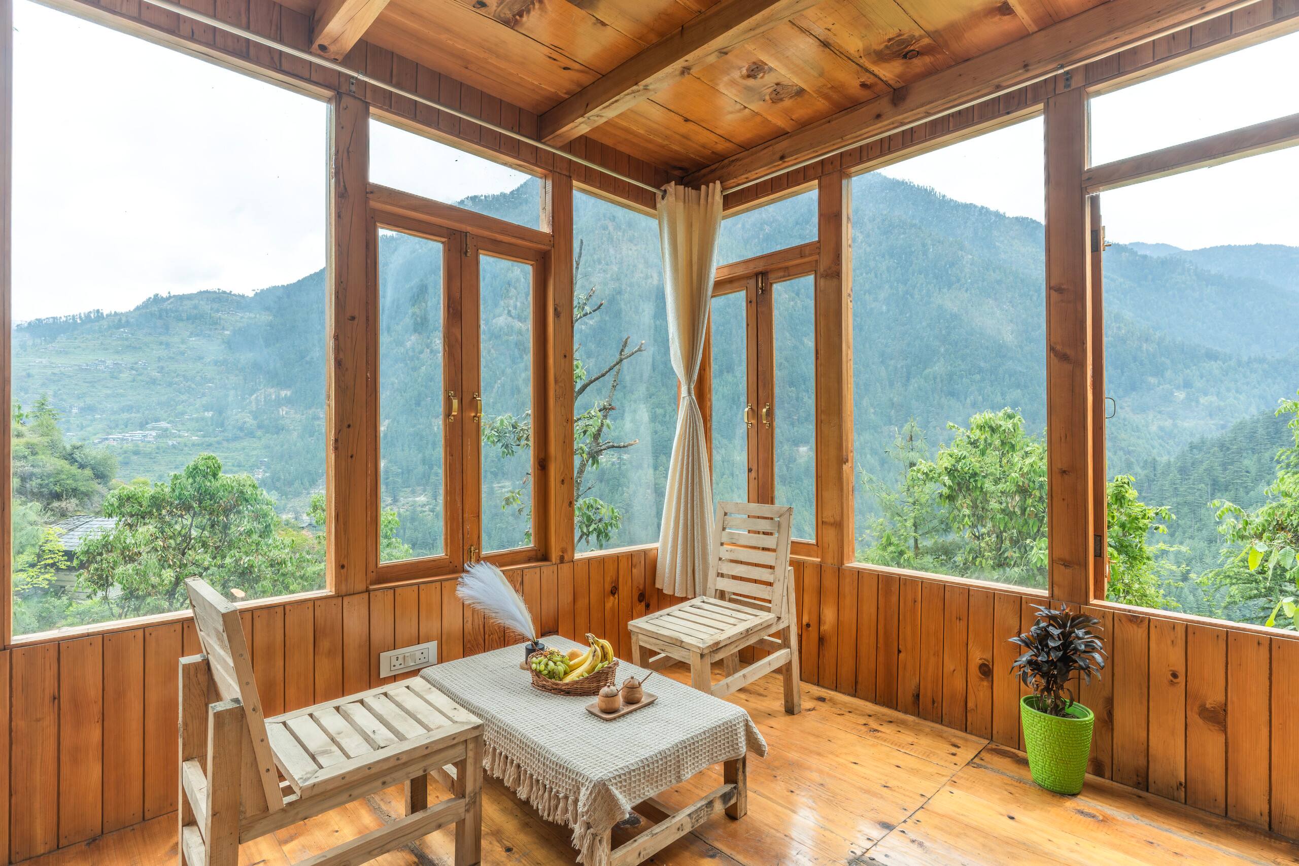 Treehouse Sunshine Retreat, Jibhi 33