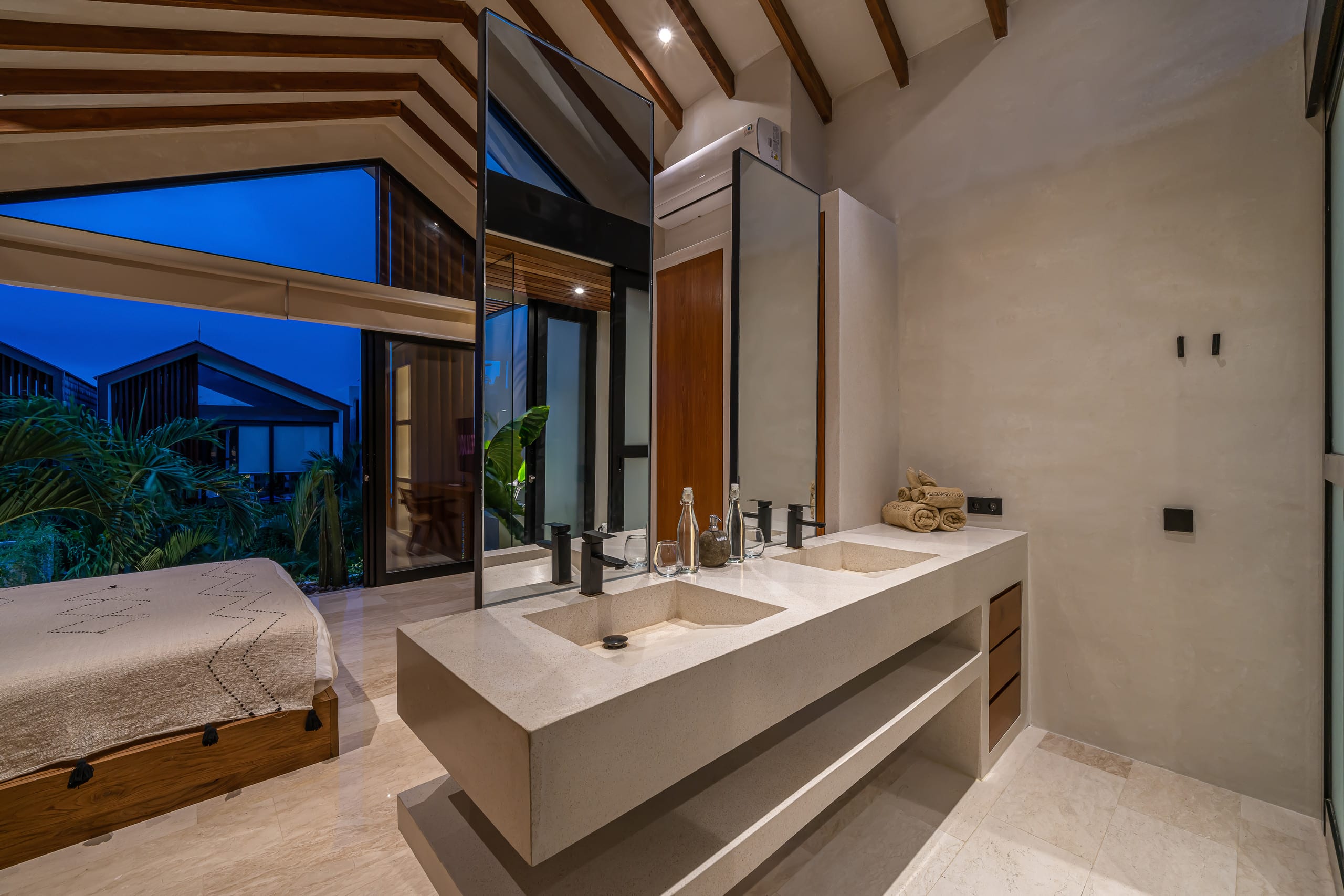 2BR Chic Tropical Villa• Minutes to Bingin Beaches 32