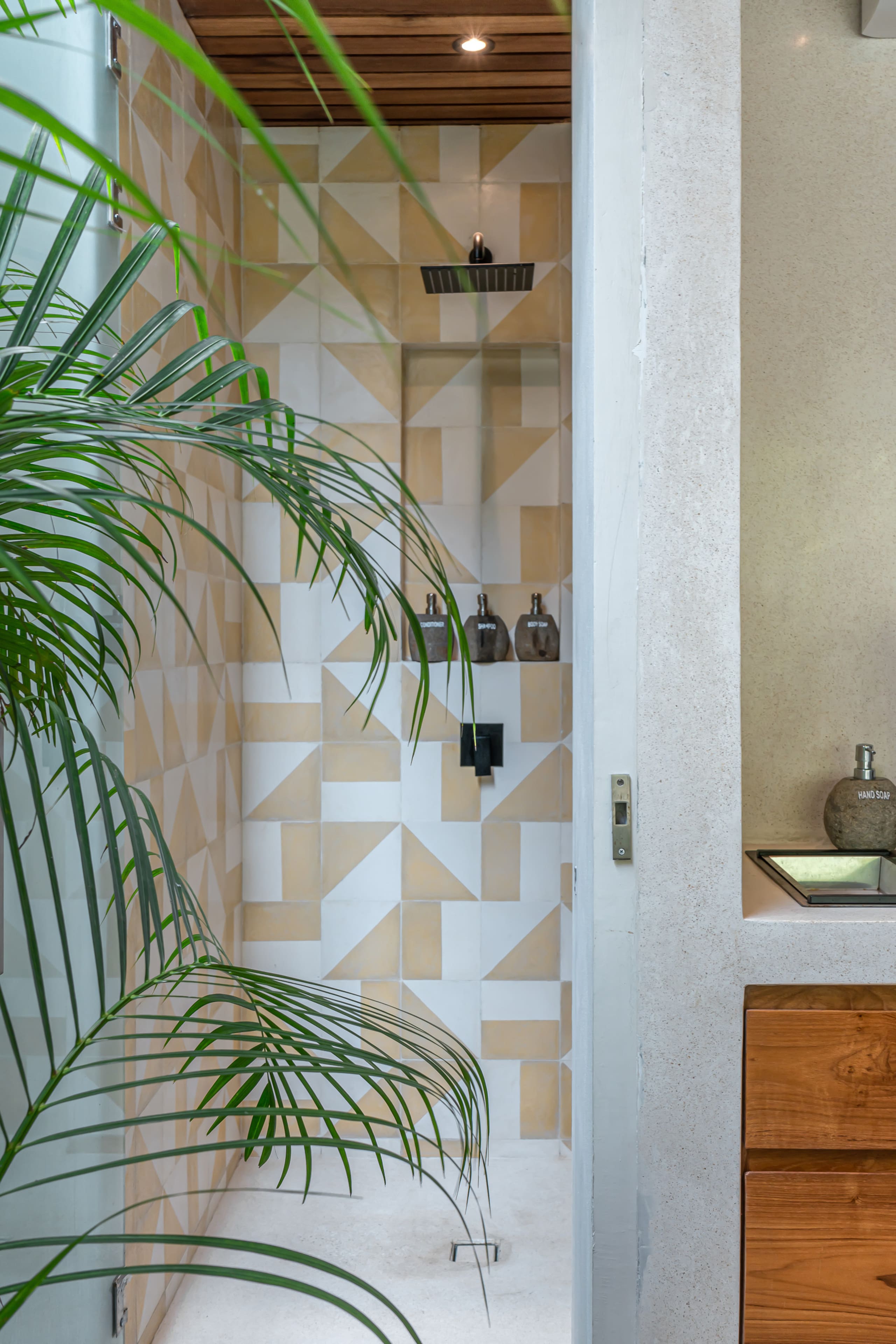 2BR Chic Tropical Villa• Minutes to Bingin Beaches 39