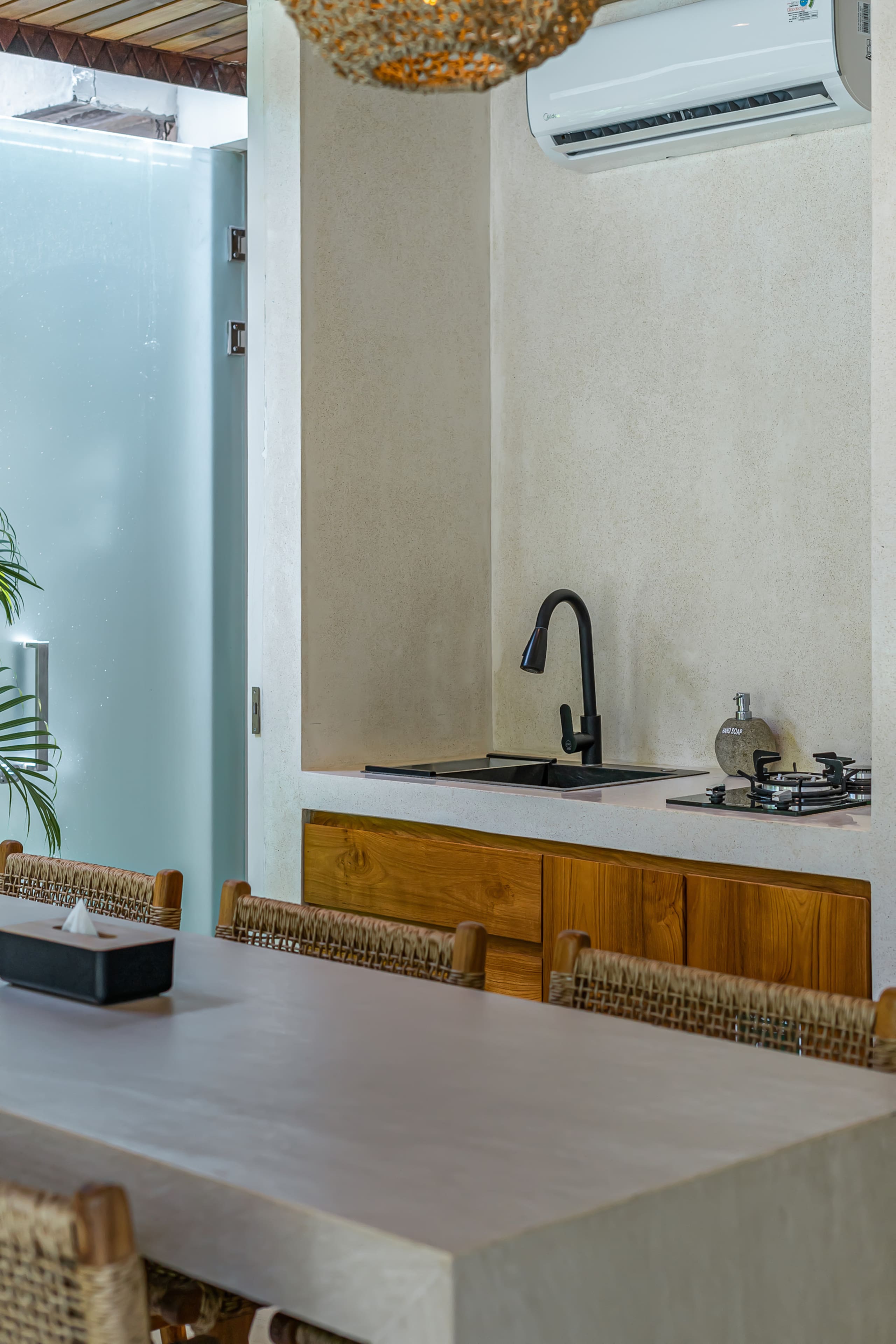 2BR Chic Tropical Villa• Minutes to Bingin Beaches 13