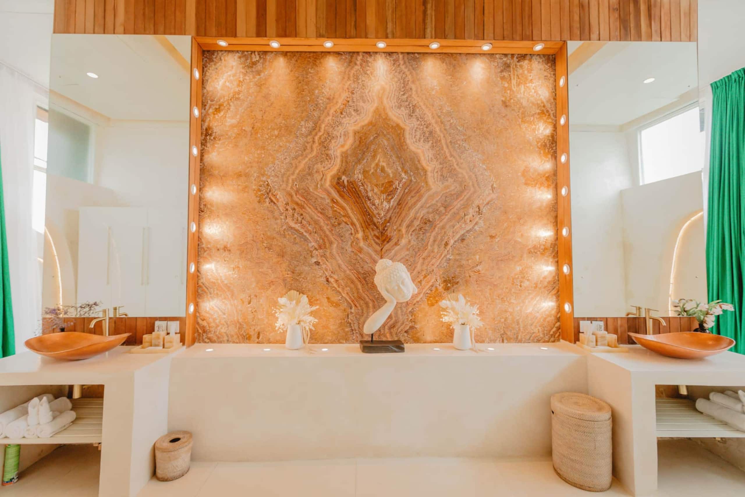 Viral Lux Villa w/ Waterslide @ VillaCellaBella 16