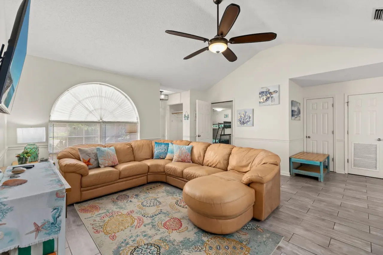 Guava Ohana ~ Cozy Coastal Home w/ Spa & Backyard Oasis 2