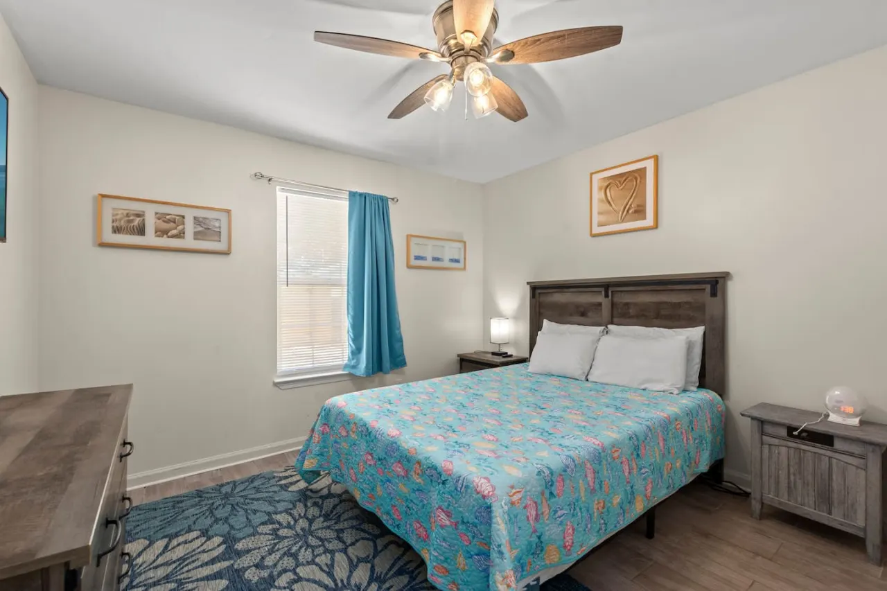 Guava Ohana ~ Cozy Coastal Home w/ Spa & Backyard Oasis 9