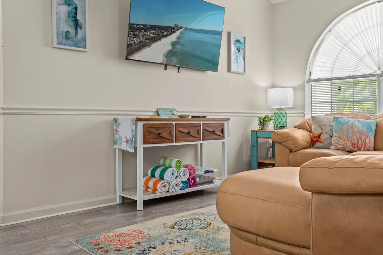 Guava Ohana ~ Cozy Coastal Home w/ Spa & Backyard Oasis 15