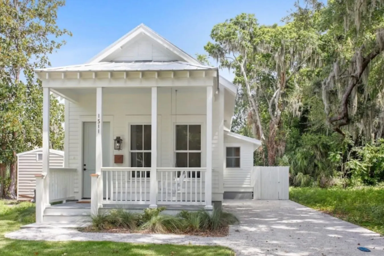 Bright Dreamy Cottage w/ Fenced Yard & Beach Pass — photo 5
