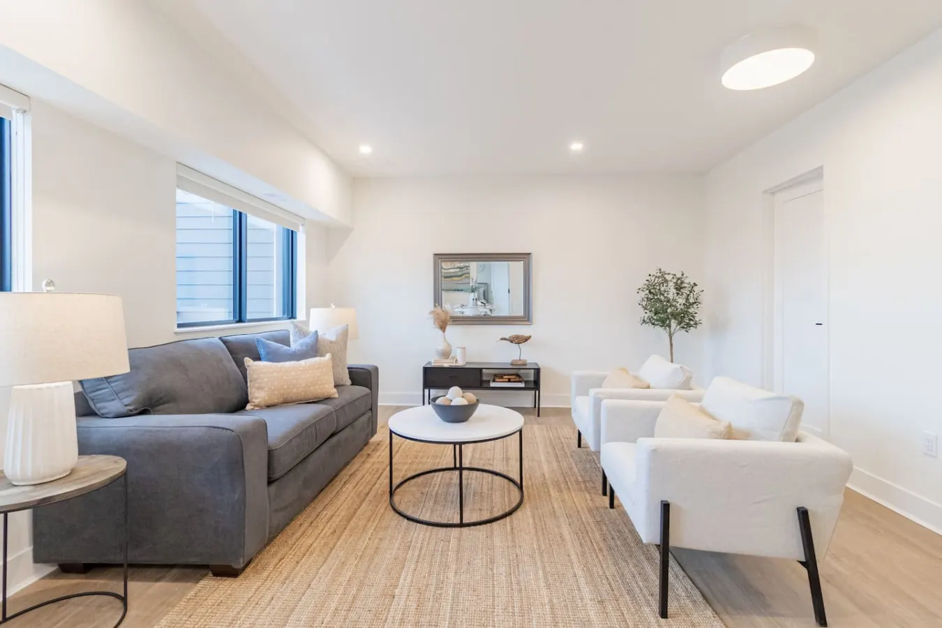 1 Bedroom Condo- Hot Tub, 1 min to beach - 303 9