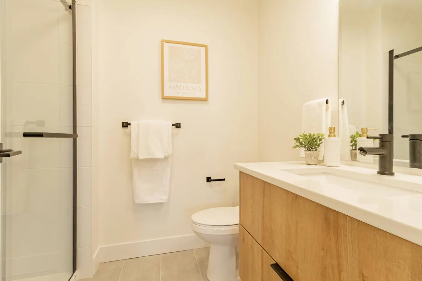 1 Bedroom Condo- Hot Tub, 1 min to beach - 303 12